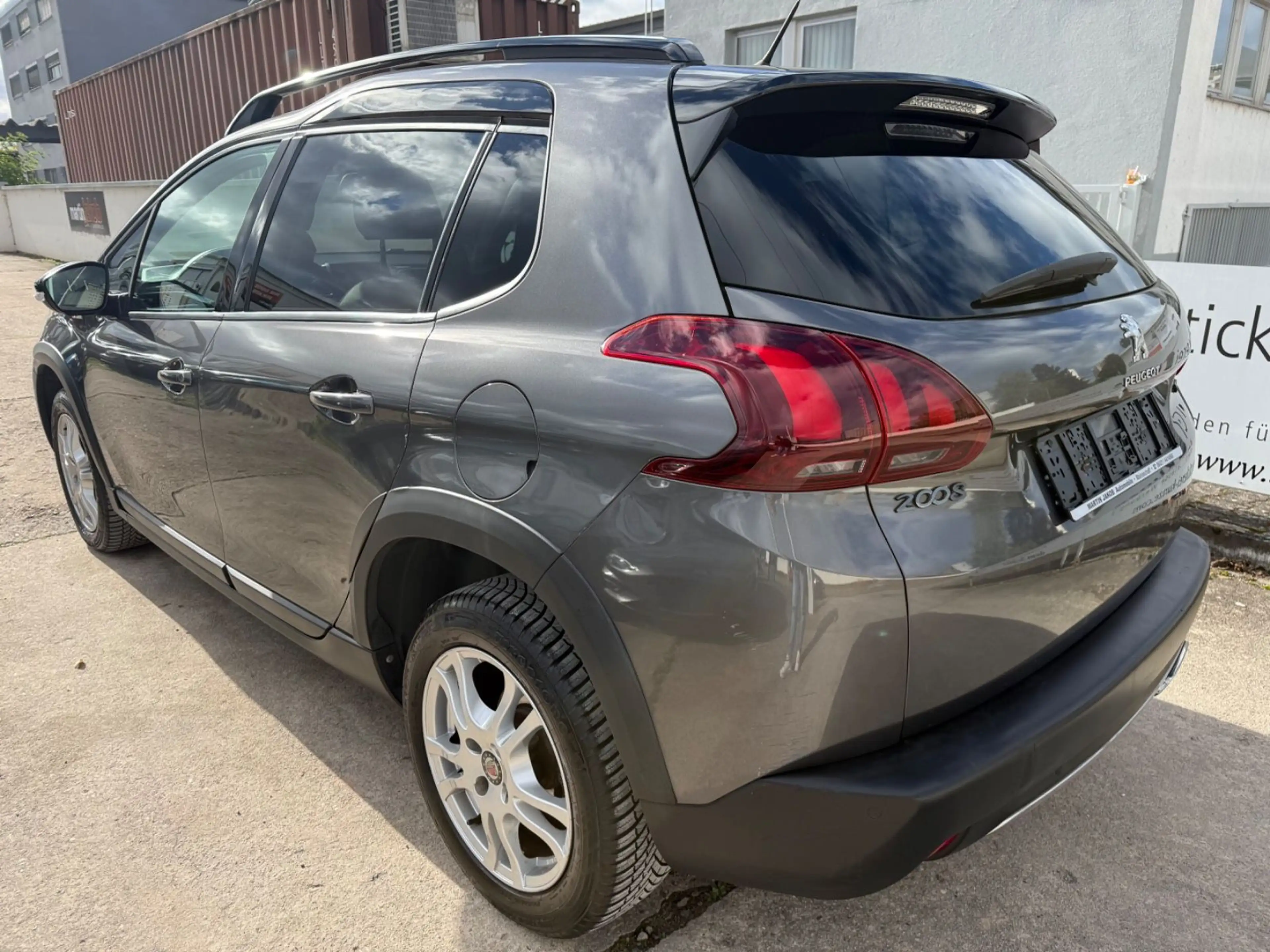 Peugeot 2008 GT-LINE +BC+SITZHEIZUNG+MFL+USB+KAMERA+ — photo 4