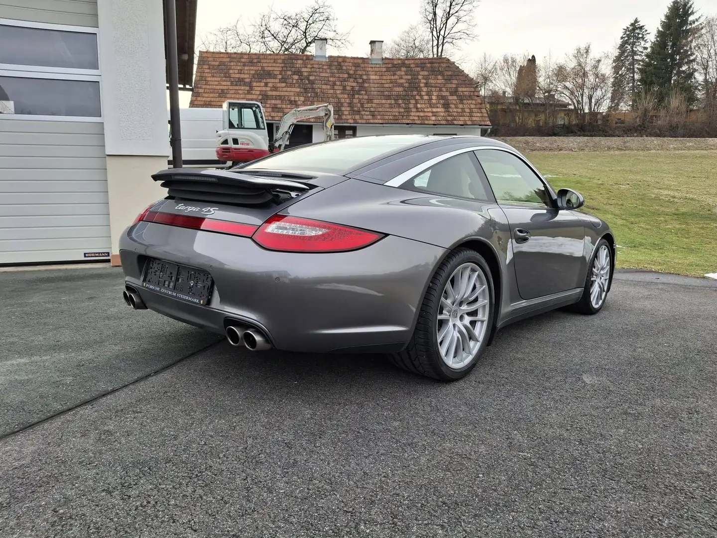 Porsche 997 997.2 Targa 4S PDK Grau - 2