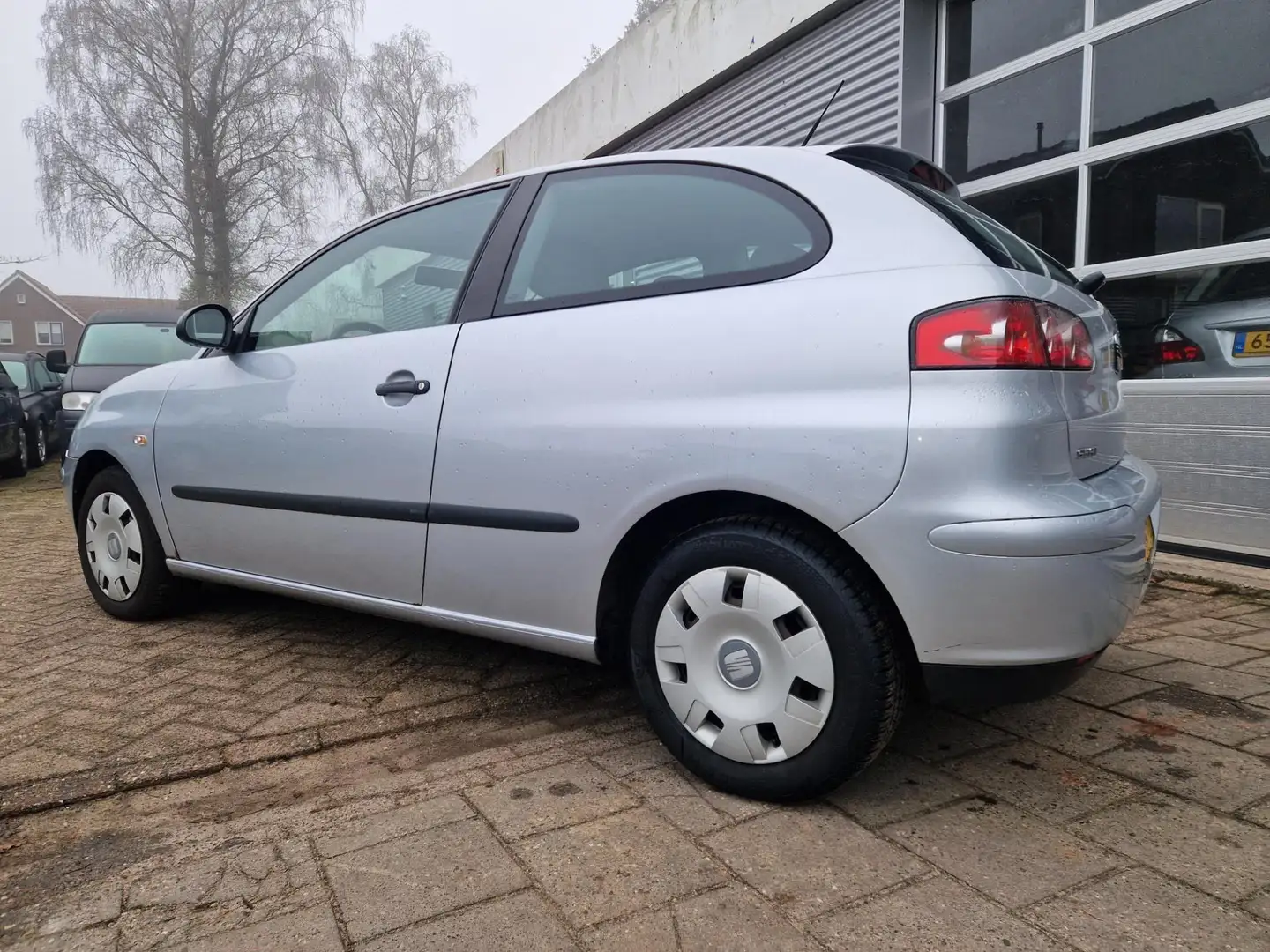 SEAT Ibiza 1.4-16V Businessline Grijs - 2