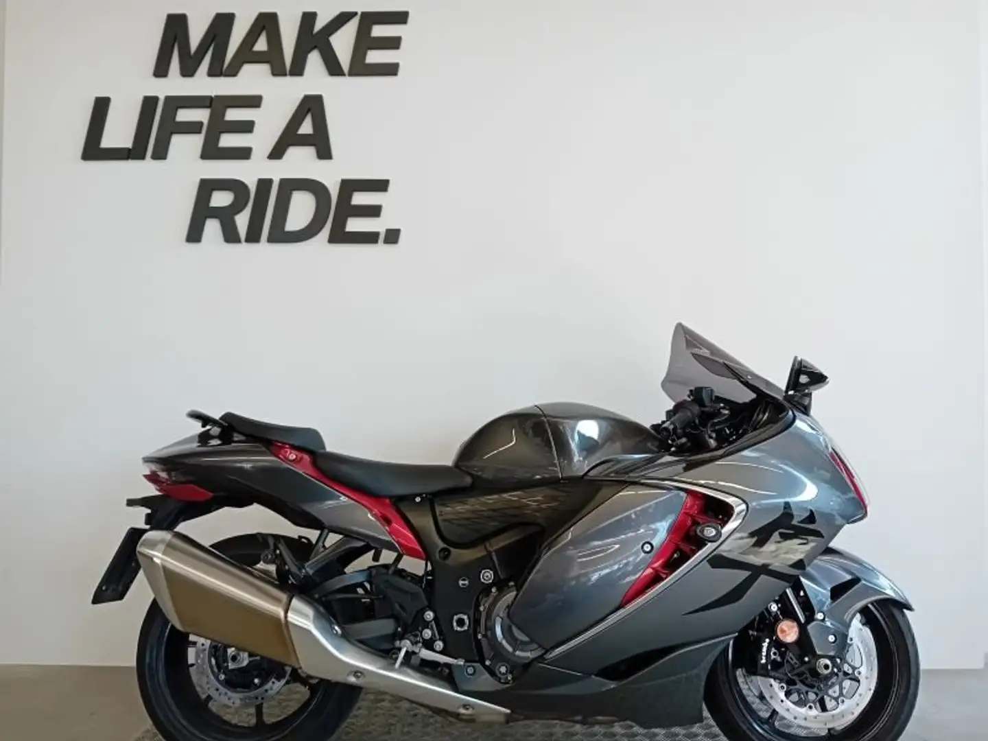 Suzuki GSX 1300 R HAYABUSA Gris - 1