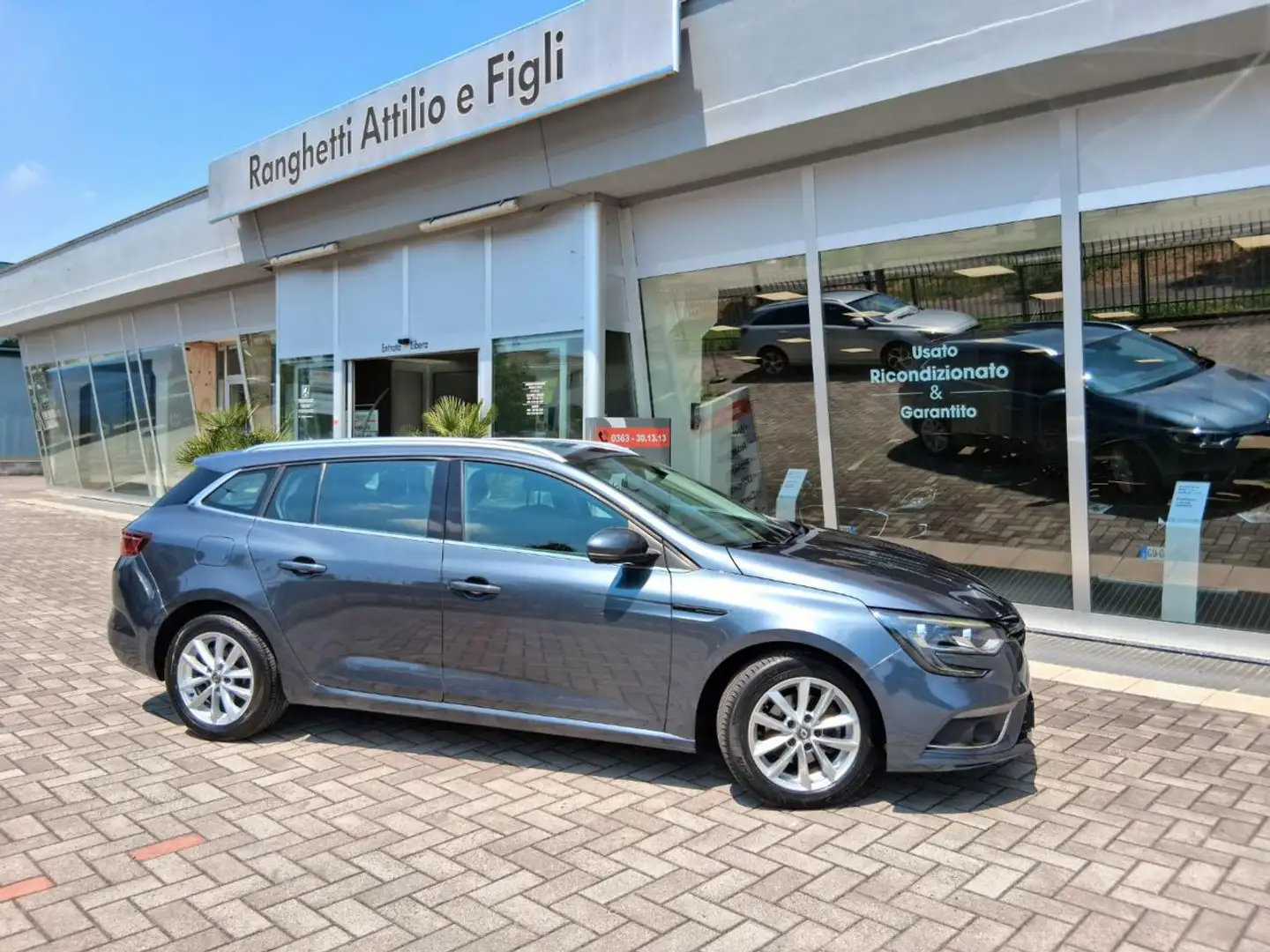 Renault Megane Mégane Sporter Blue dCi 115 CV EDC 6R Business Grigio - 2