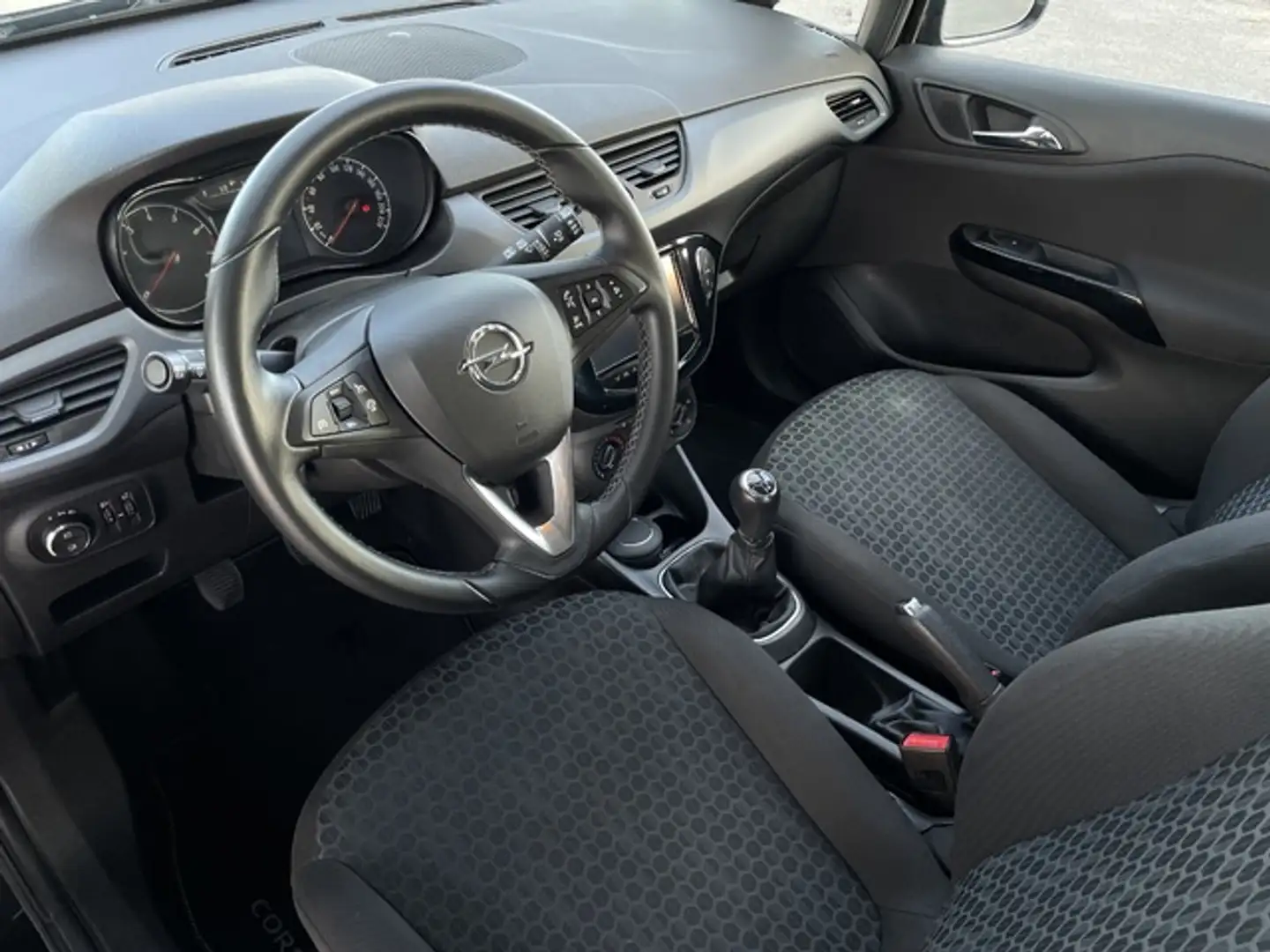 Opel Corsa 1.4 Expression 90 Noir - 2