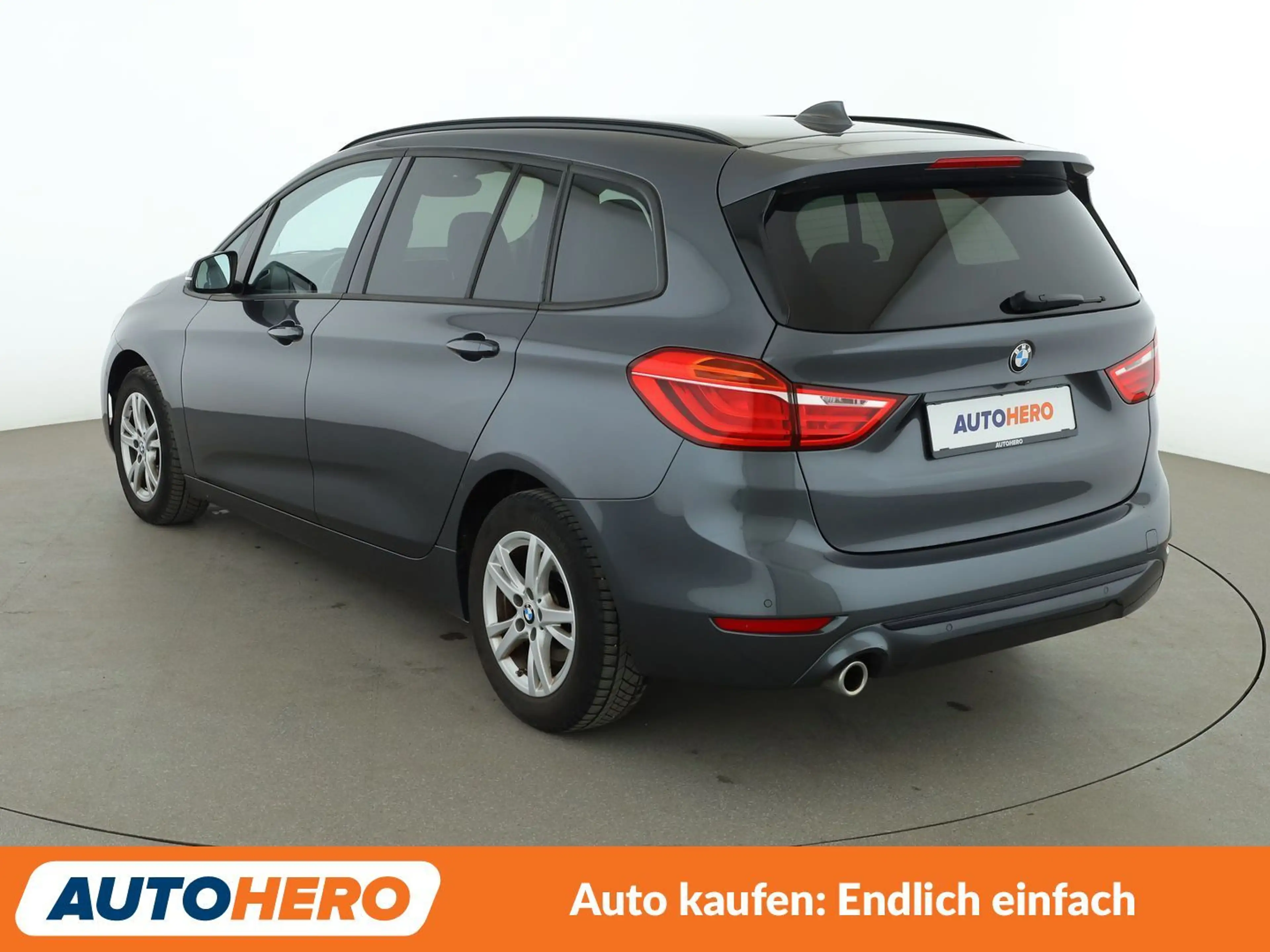 BMW 216 216i Gran Tourer Sport Line *NAVI*LED*TEMPO*CAM* — photo 4