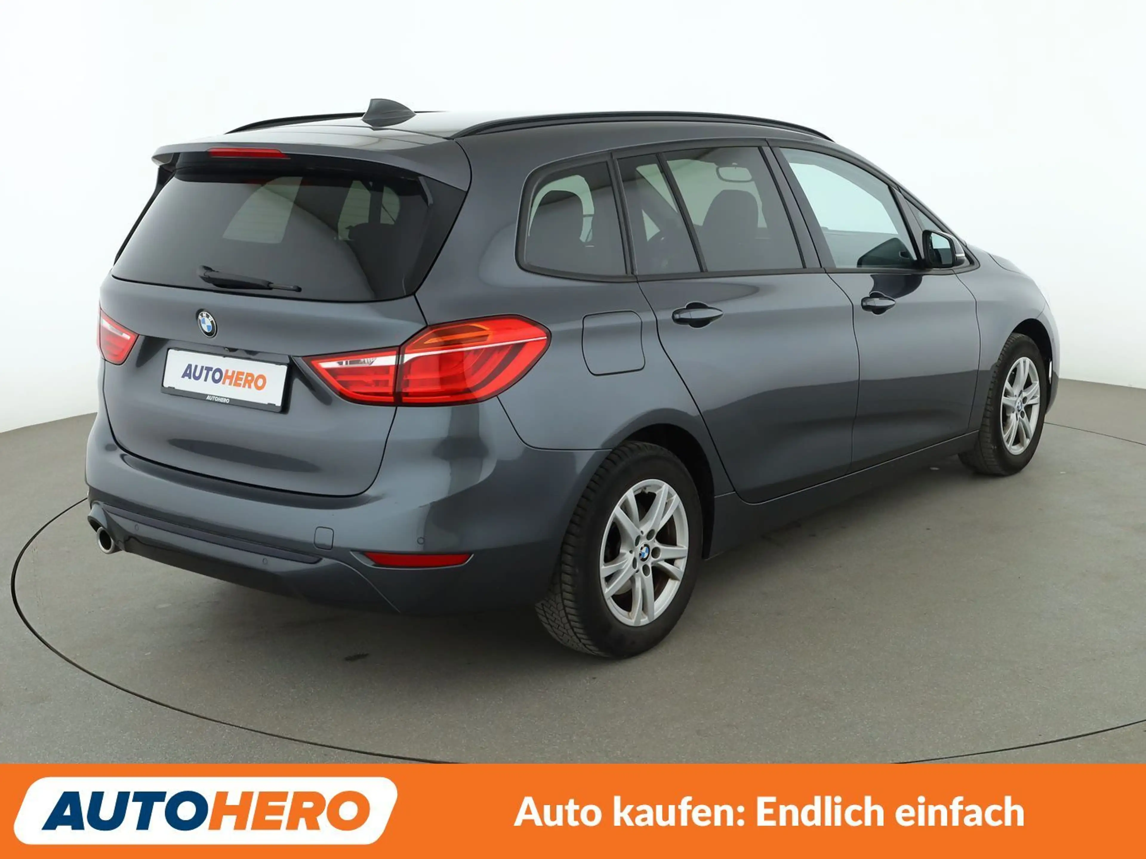 BMW 216 216i Gran Tourer Sport Line *NAVI*LED*TEMPO*CAM* — photo 6
