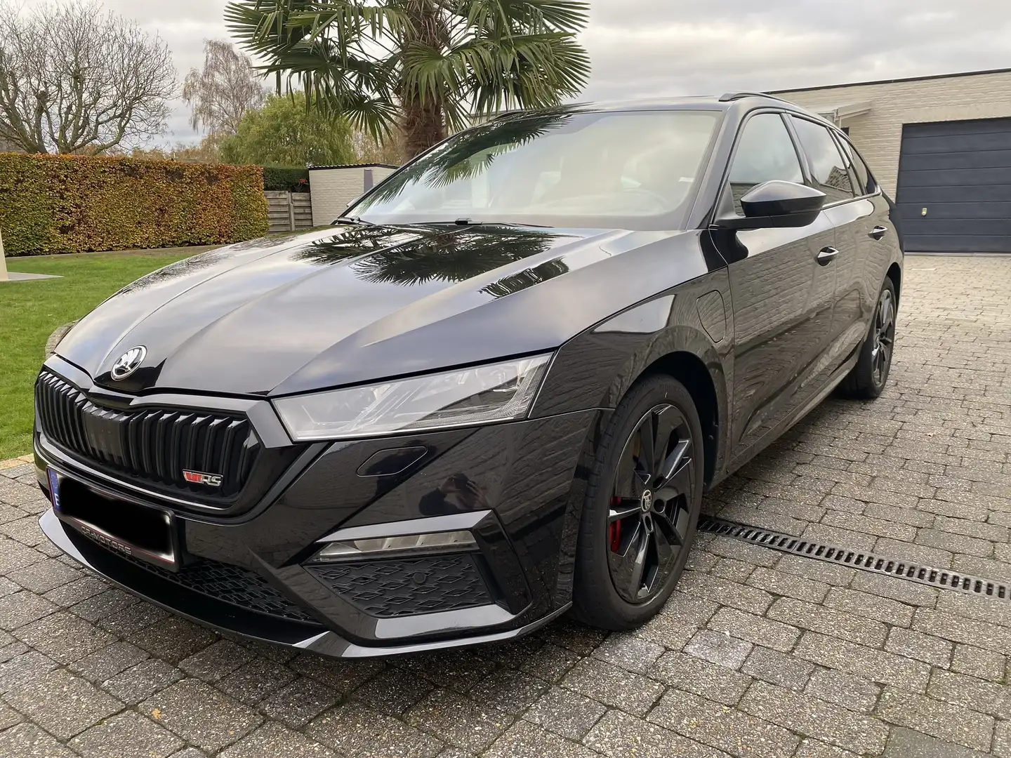 Skoda Octavia Combi RS IV 1.4 TSI Zwart - 1