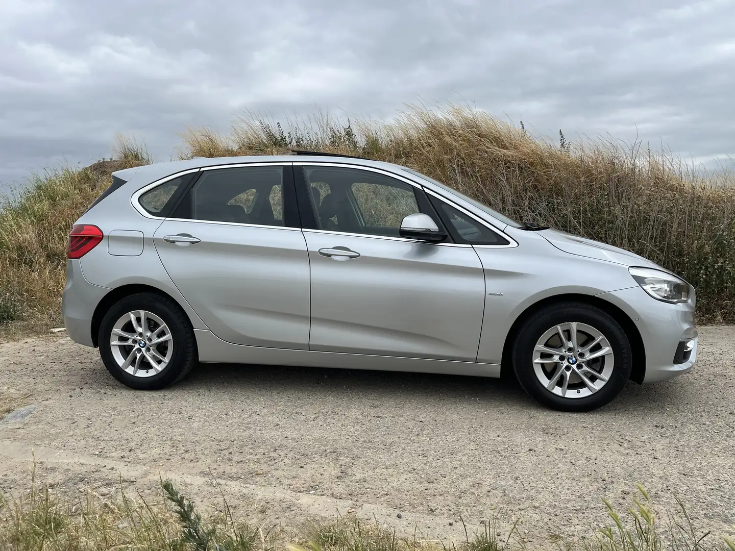 BMW 218 218i Gran Tourer Aut. Luxury Line* PANO* 33.379 KM Zilver - 2