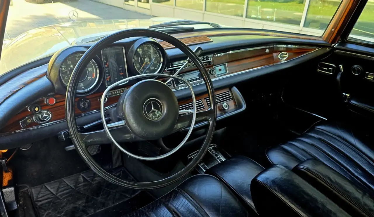 Mercedes-Benz 280 SE 3.5 Coupé (111), foto 10