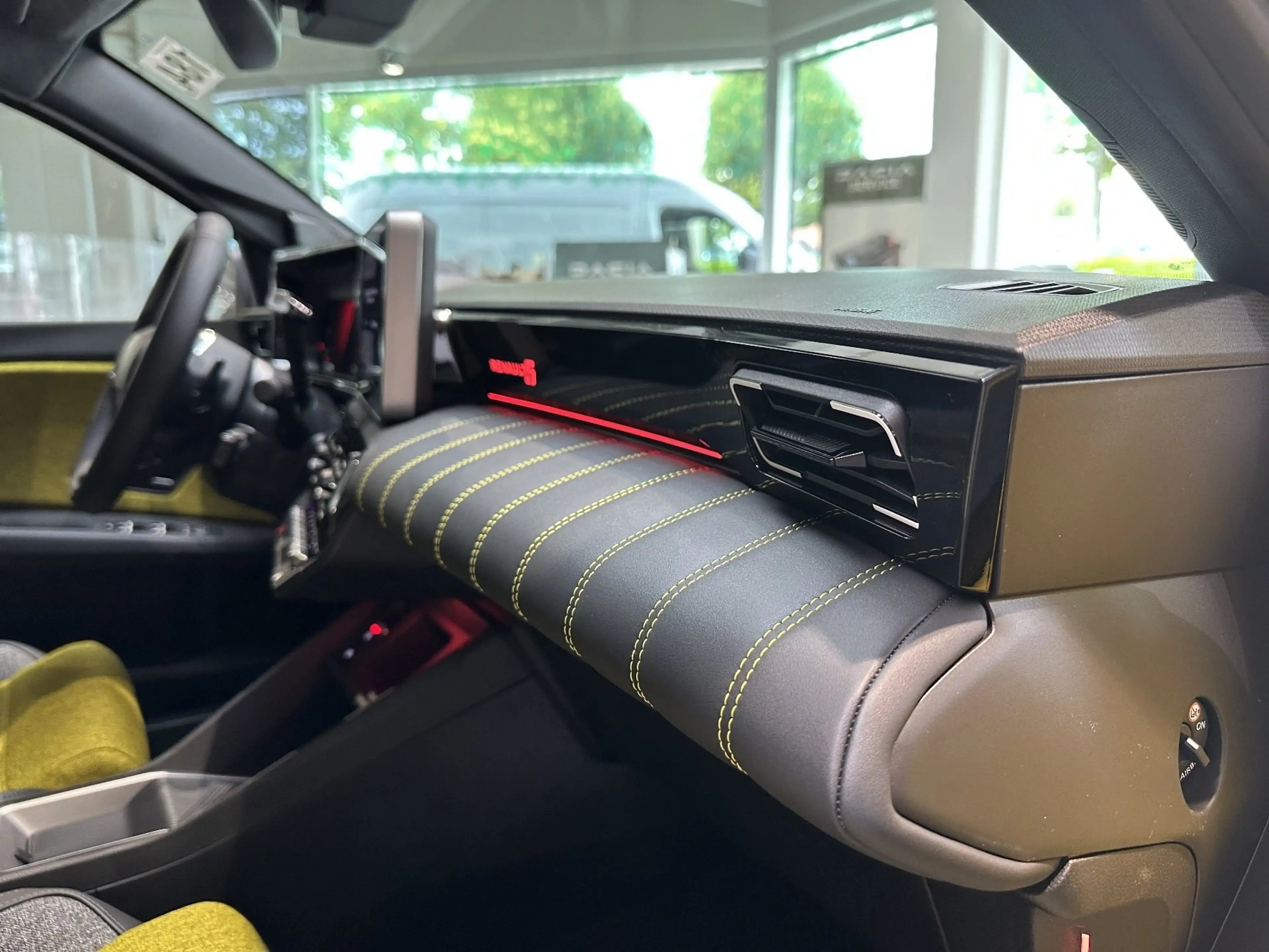 Renault R 5 Iconic 150PS Comfort Range E-Tech — photo 8