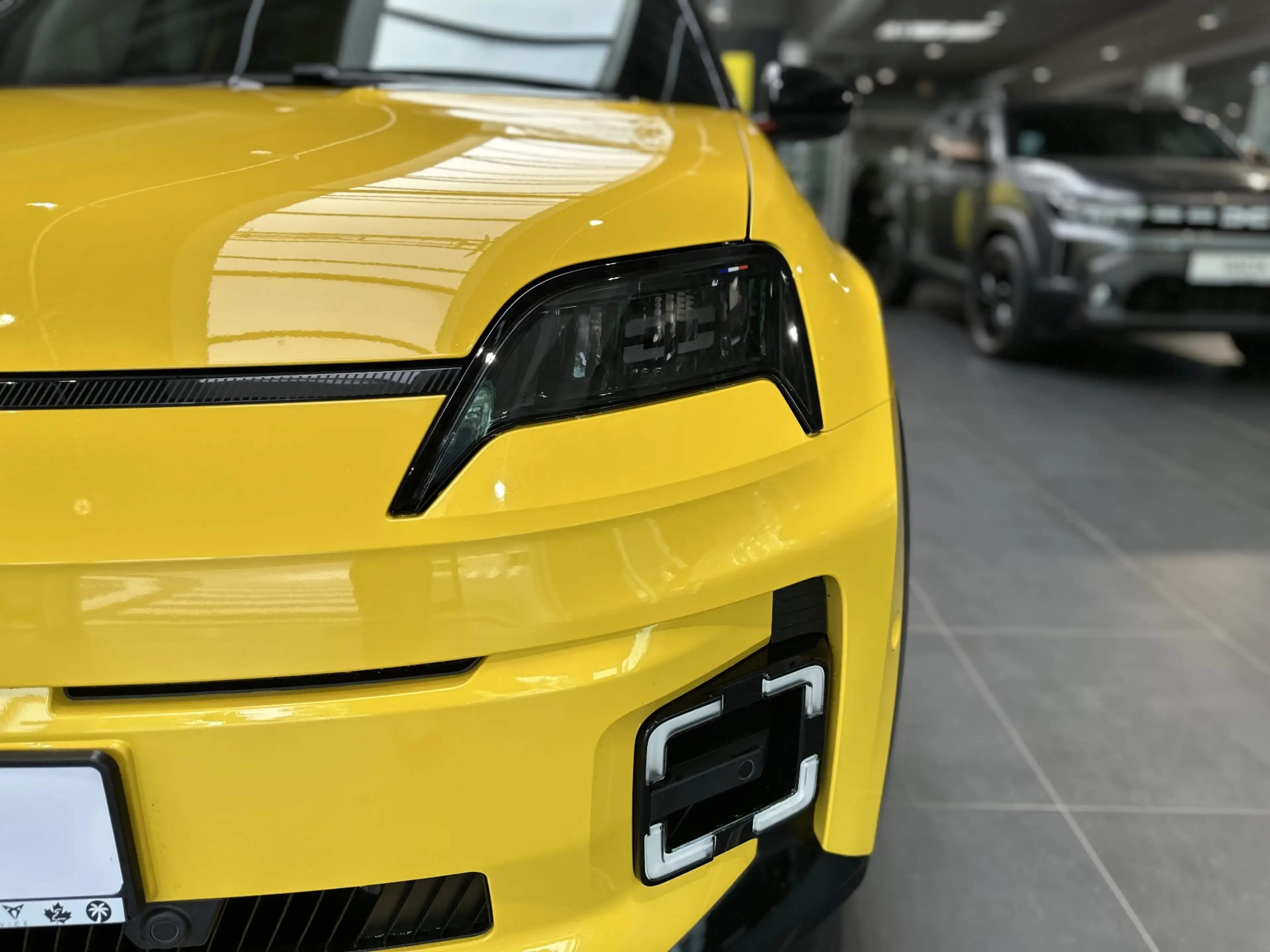 Renault R 5 Iconic 150PS Comfort Range E-Tech — photo 3