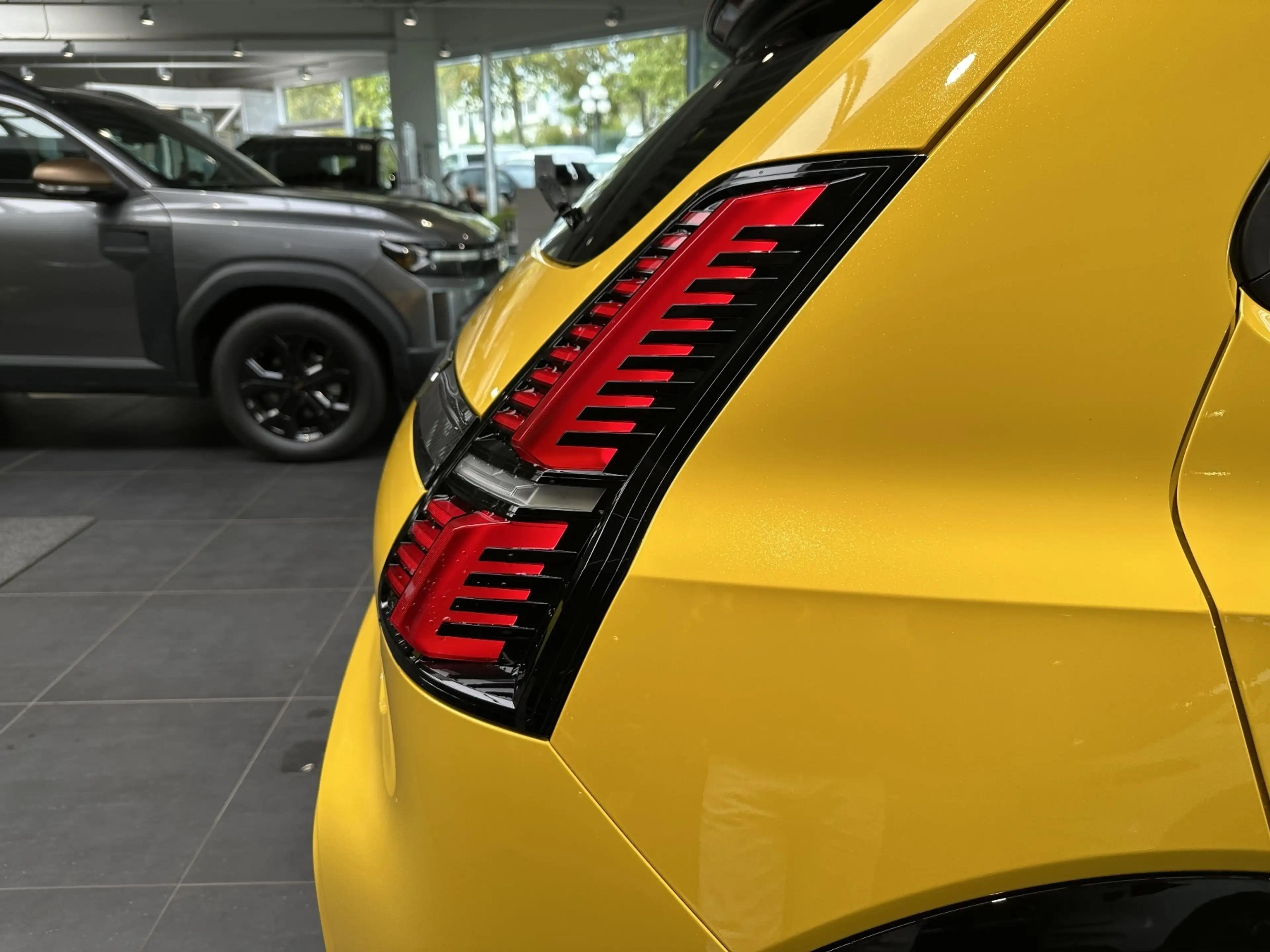 Renault R 5 Iconic 150PS Comfort Range E-Tech — photo 14