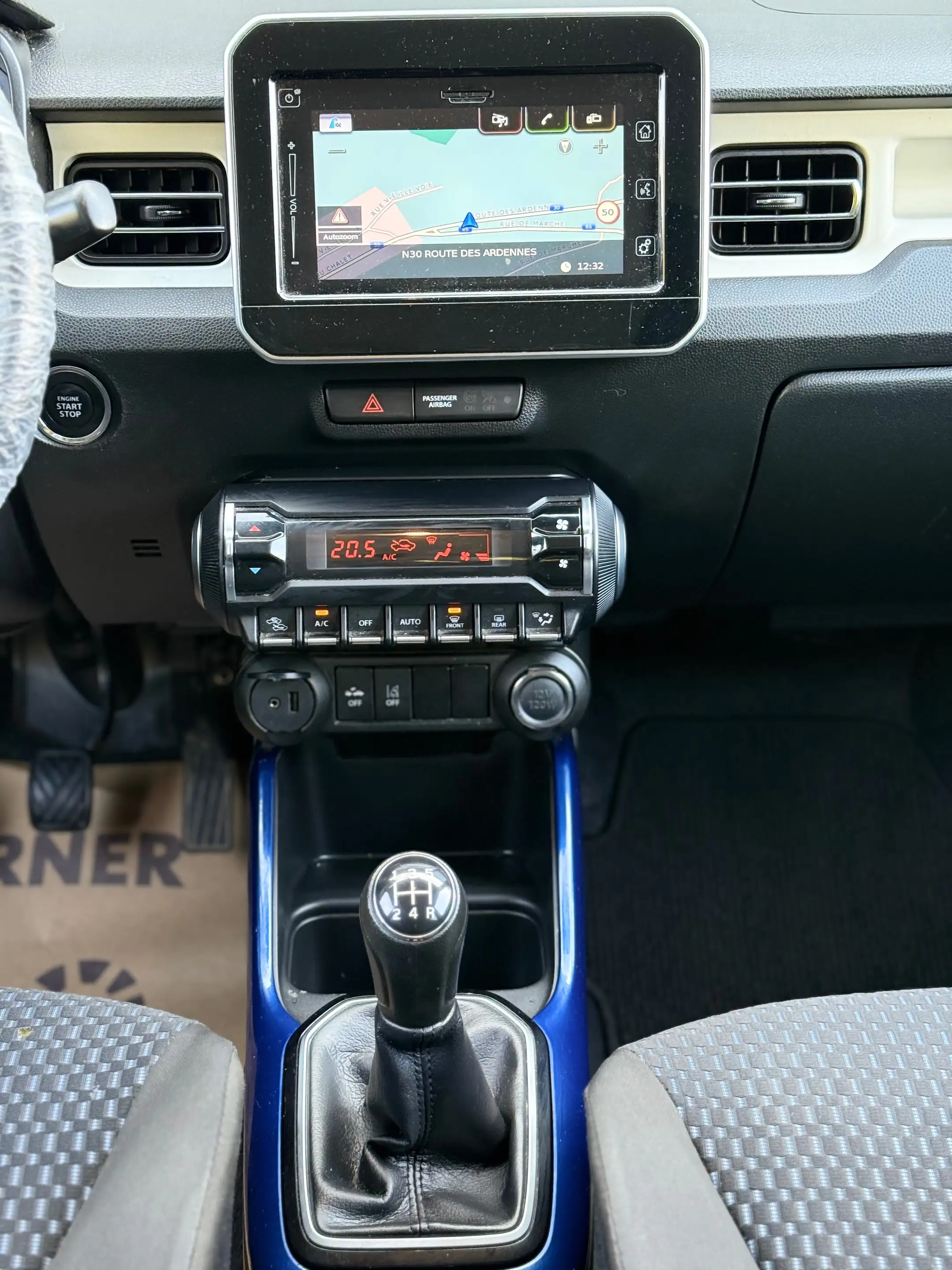 Suzuki Ignis Ignis 1.2i SHVS GLX 12V — photo 13