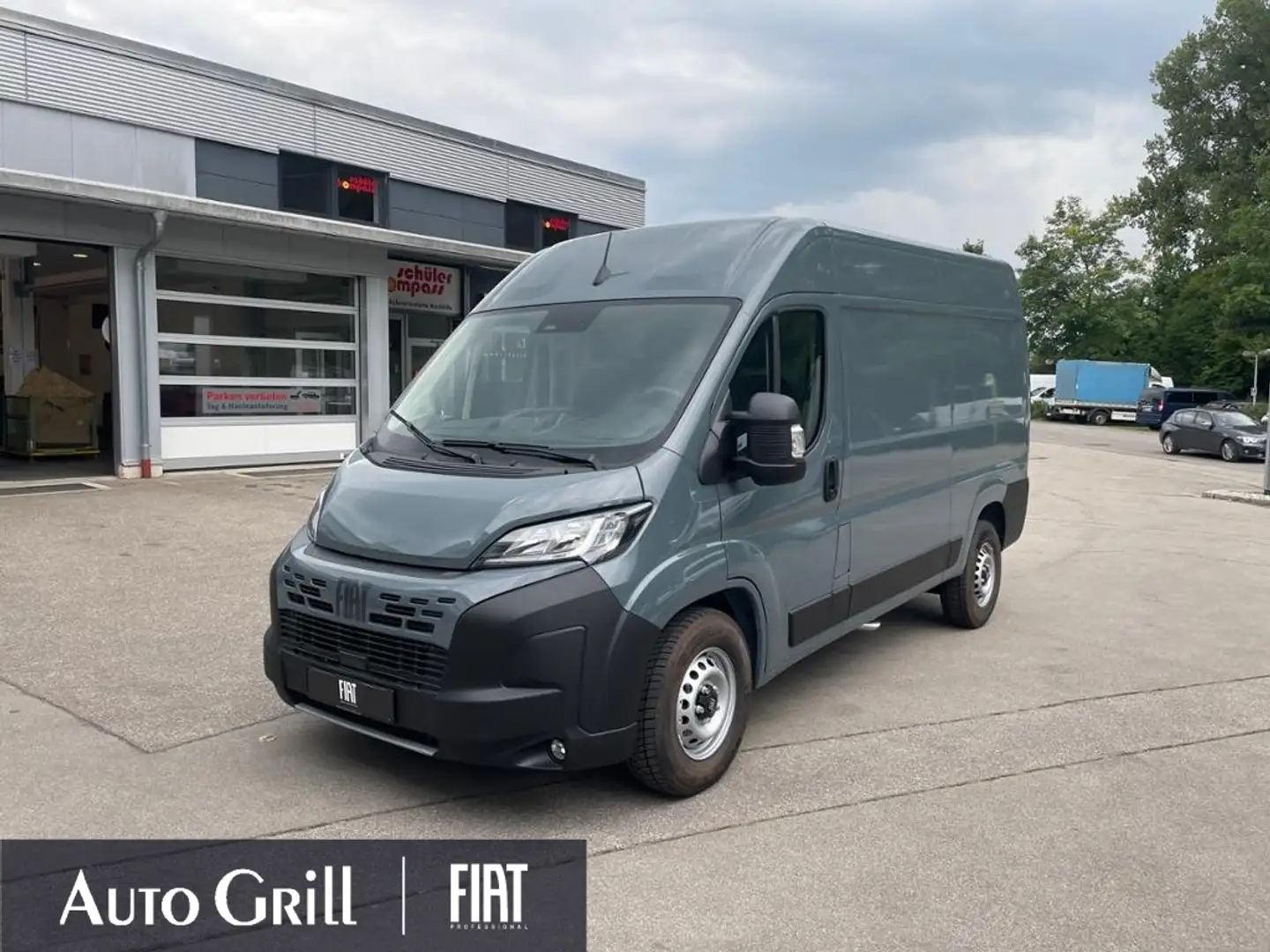 Fiat Ducato 35 L2H2 Automatik AHK RüKa CarPlay Grau - 1
