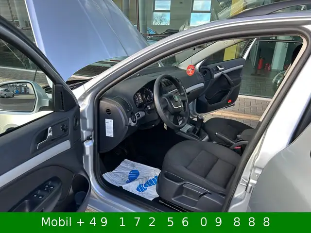 Skoda Octavia view 16