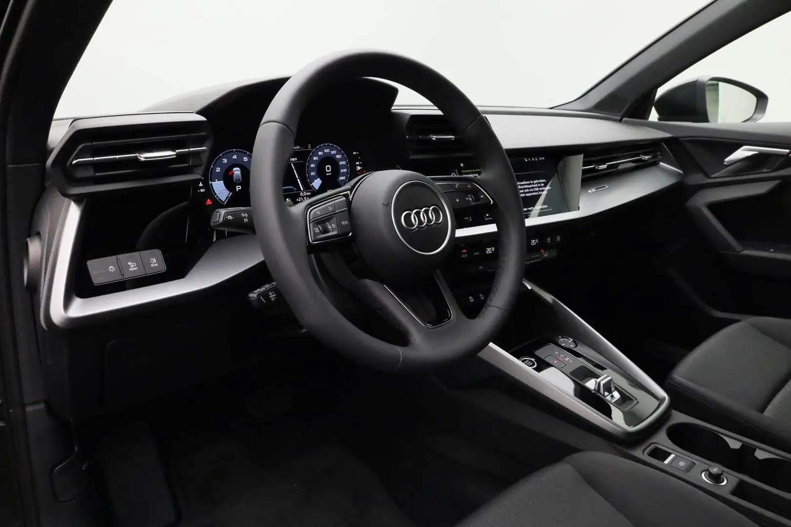 Audi A3 Sportback 30 TFSI 110 pk S-tronic Pro Line | Parke Schwarz - 2