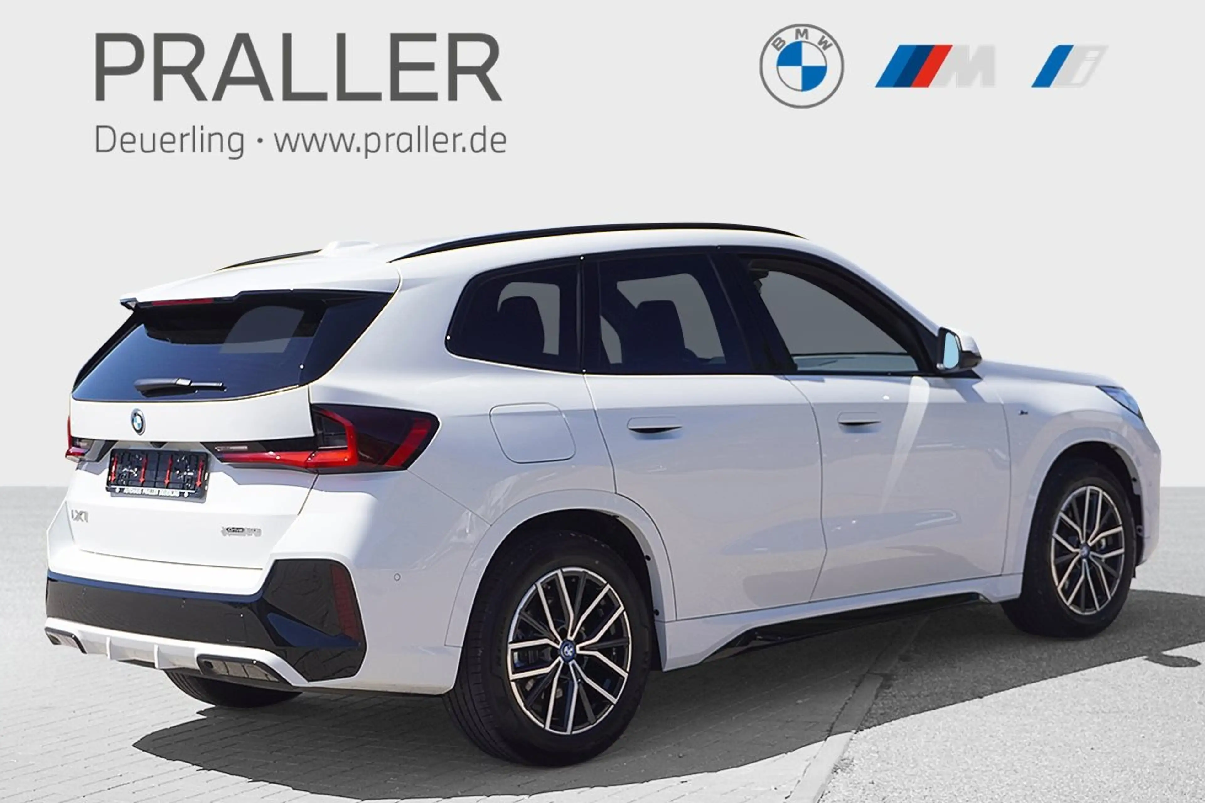BMW iX1 xDrive30 M Sport Head-Up 360Kamera AHK eSitze Mass — photo 6