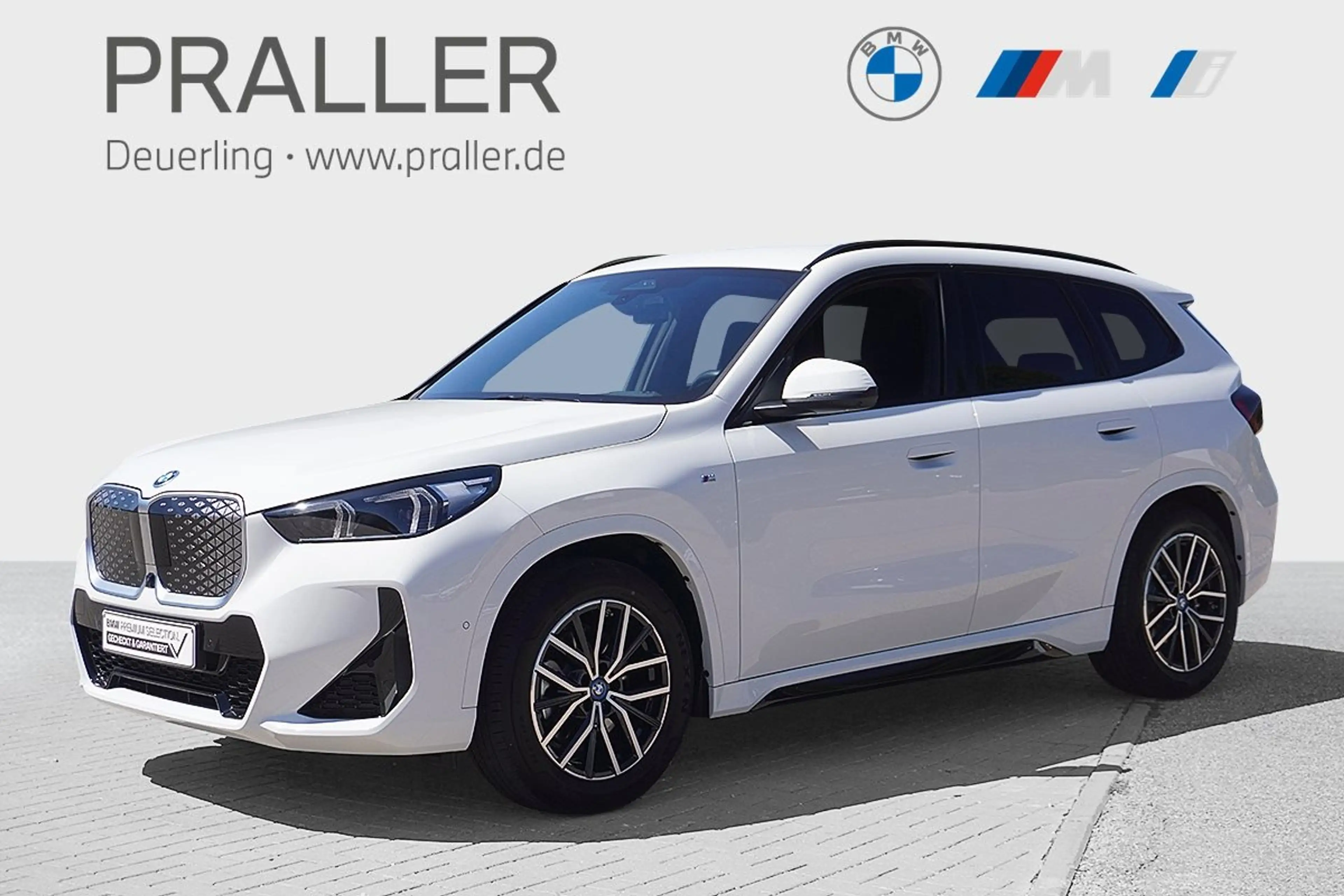 BMW iX1 xDrive30 M Sport Head-Up 360Kamera AHK eSitze Mass