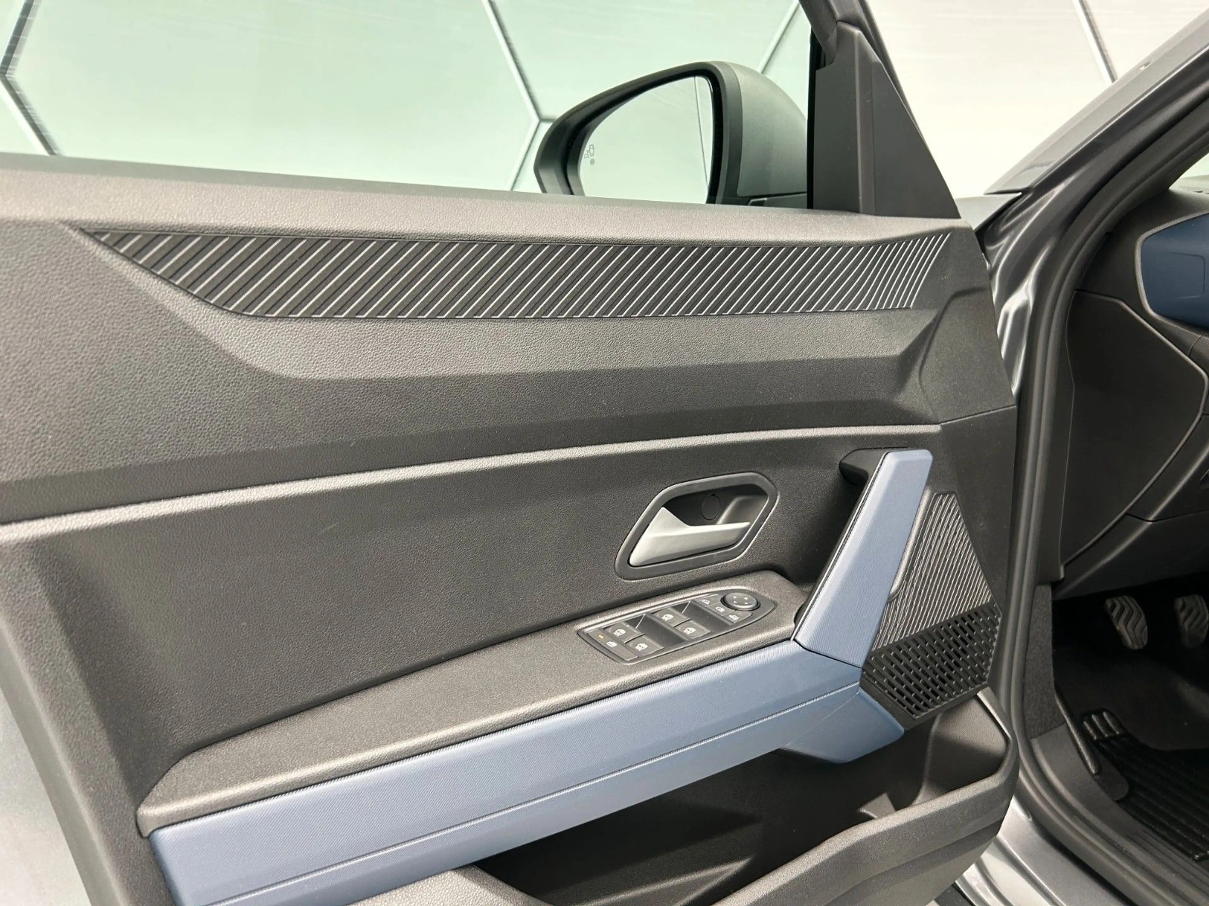 Dacia Duster Journey hybrid-G 150 4x4 City+Winterpaket — photo 9