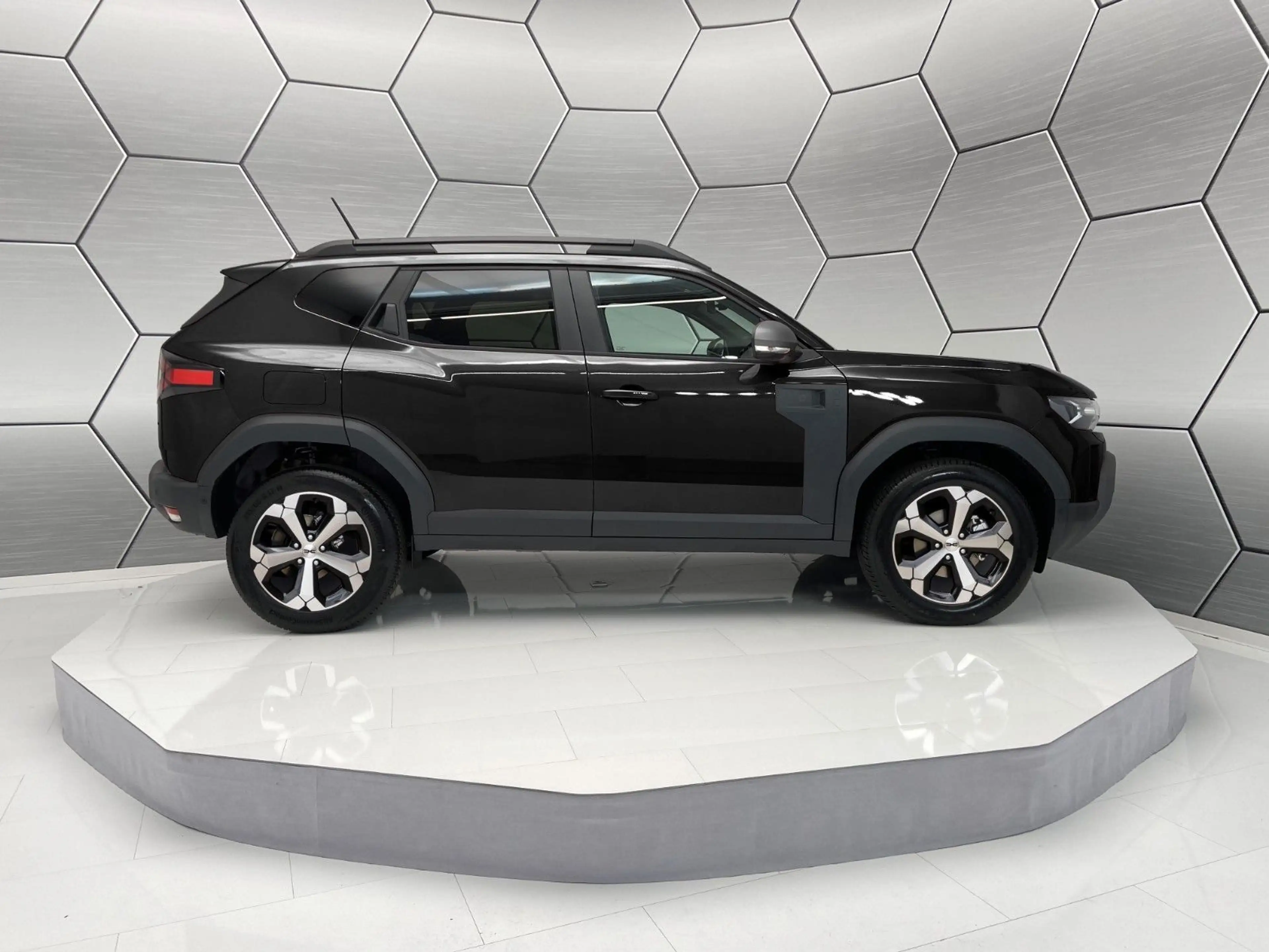 Dacia Duster Journey hybrid-G 150 4x4 City+Winterpaket — photo 6