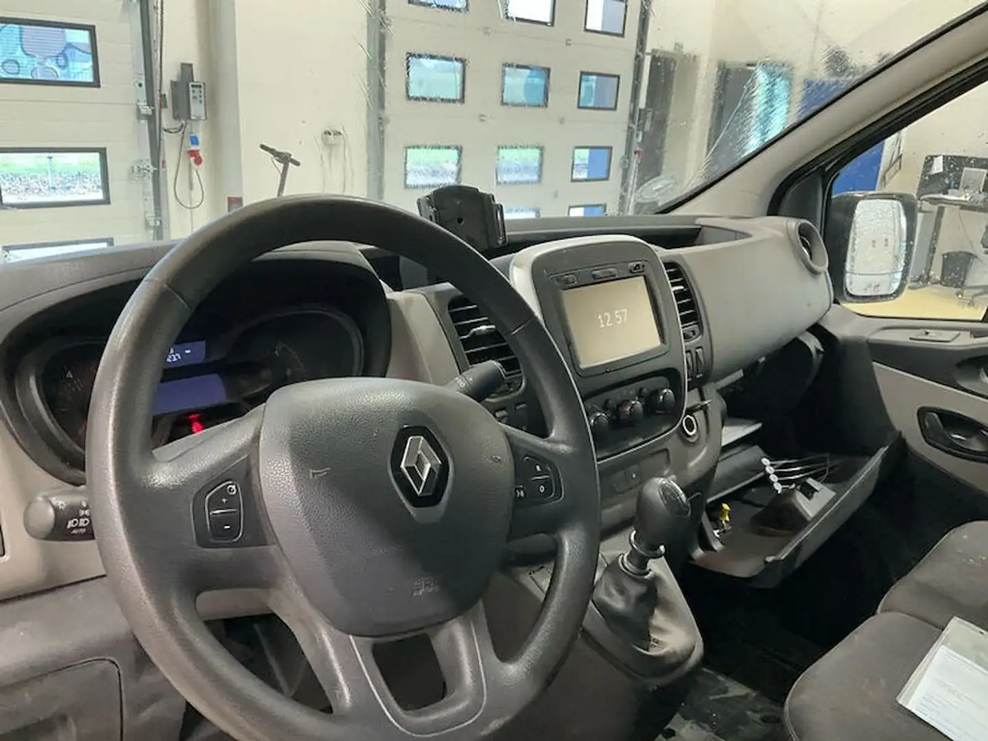 Renault Trafic FOURGON L2H1 1200 1.6 DCI 125 CONFORT Gris - 2