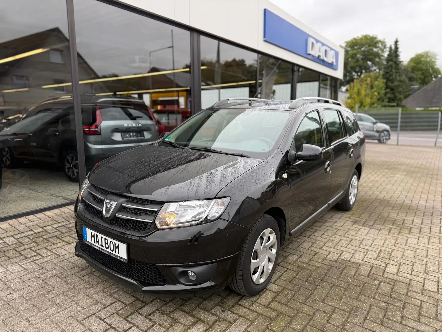 Dacia Logan 1.5 dCi*NAVI*SHZ*AHK*SCHECKHEFT Schwarz - 1
