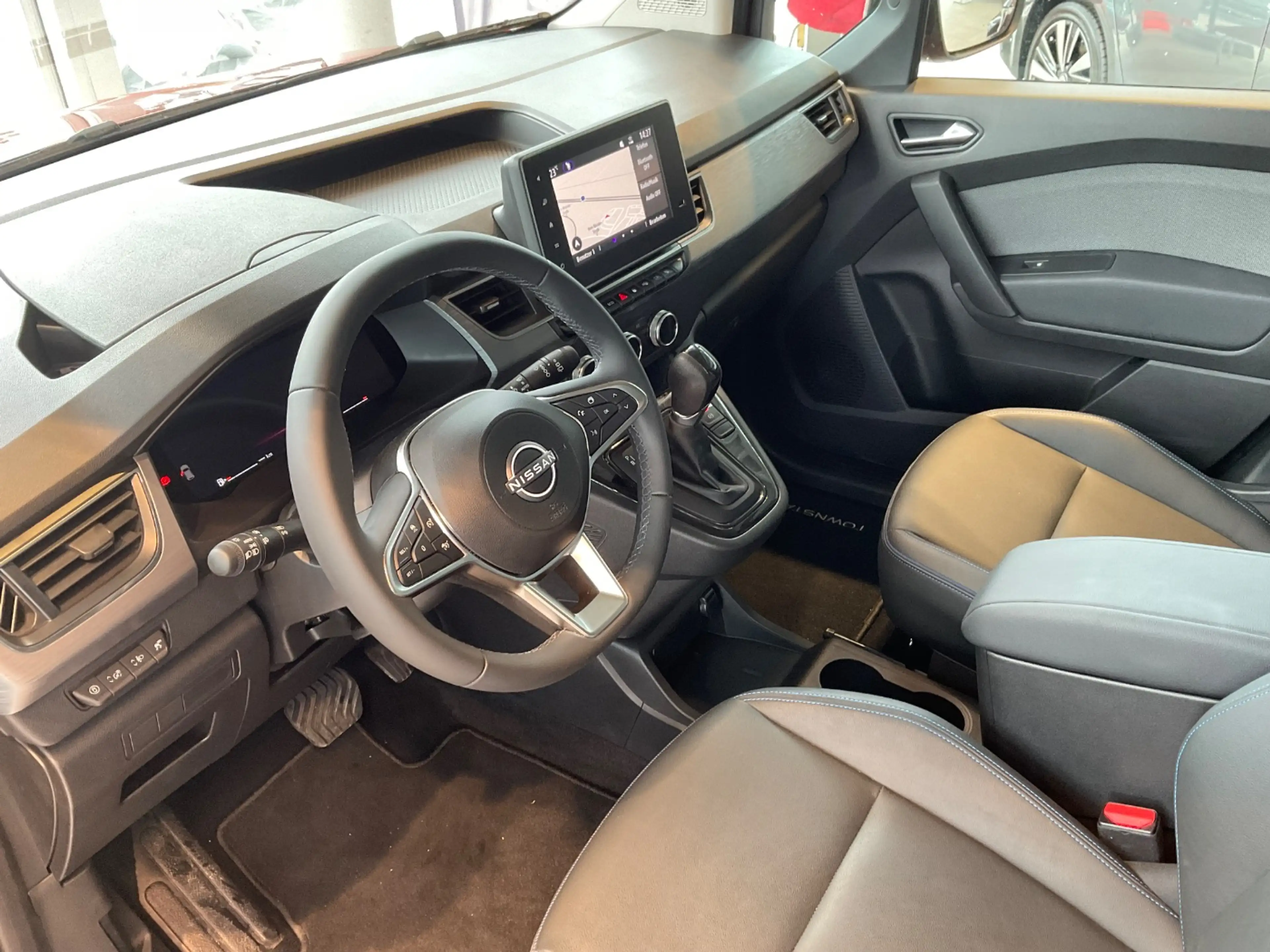Nissan Townstar Kombi DIG-T 130 L2 Tekna Navi+SHZ+360 — photo 12