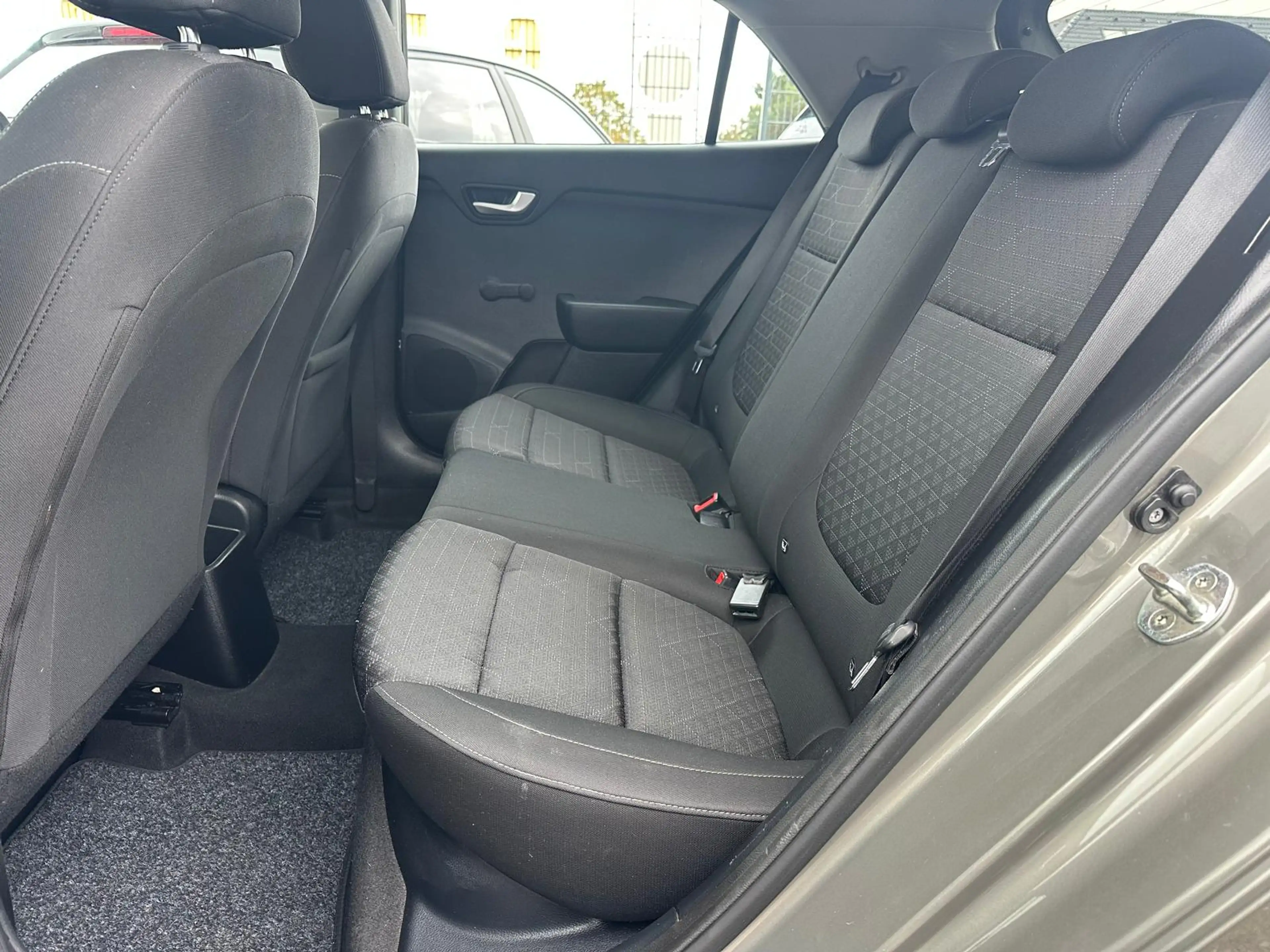 Kia Rio 1,25 MPI Neon ISG **Finanzierung** — photo 12