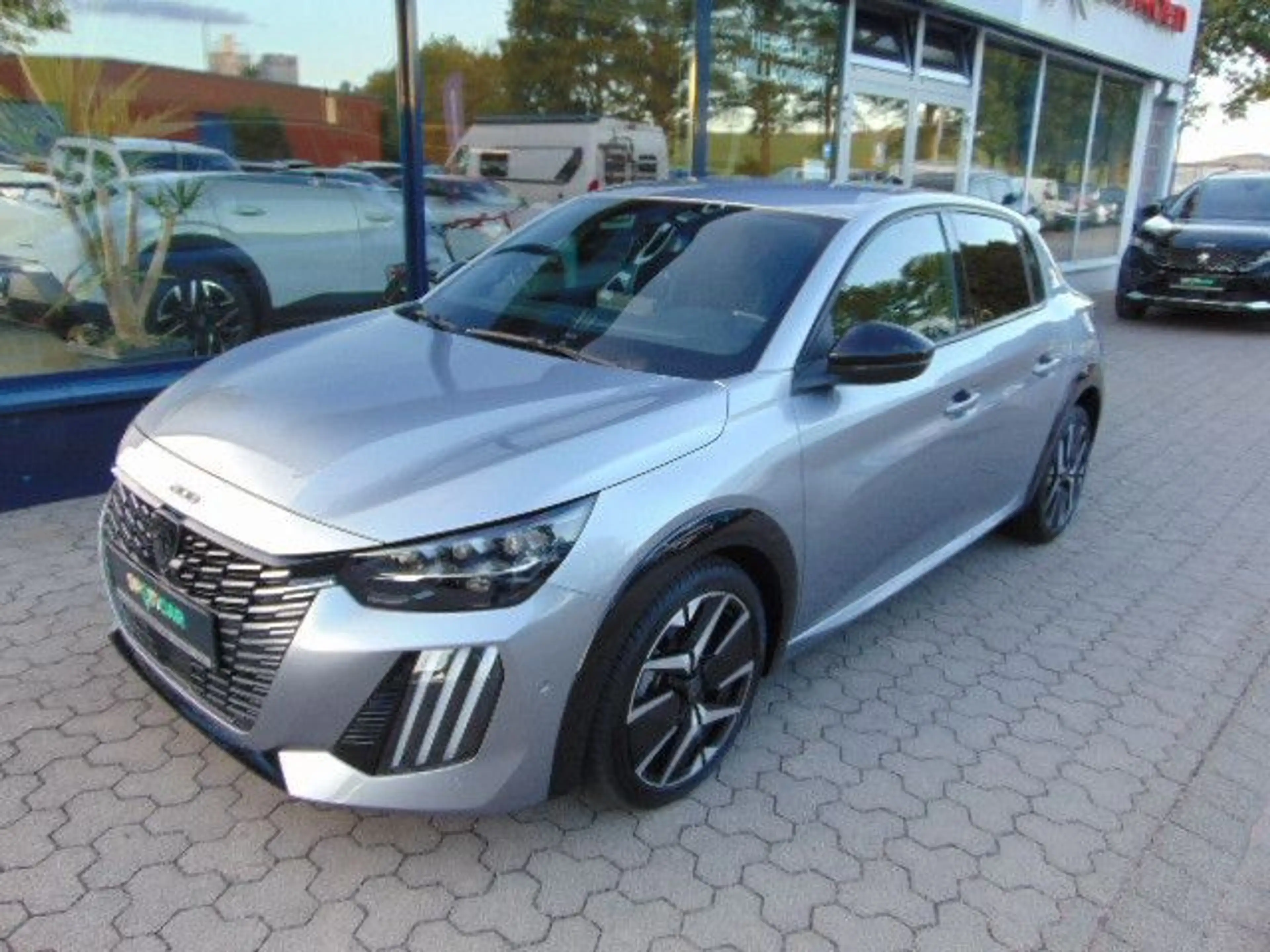 Peugeot 208 Hybrid 136 GT