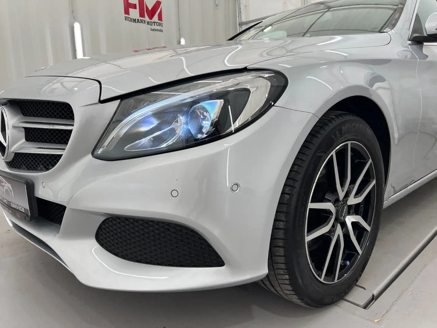 Mercedes-Benz C 180 T Avantgarde/LM/Bluet/LED/Tempo/Navi/AHK Silber - 2