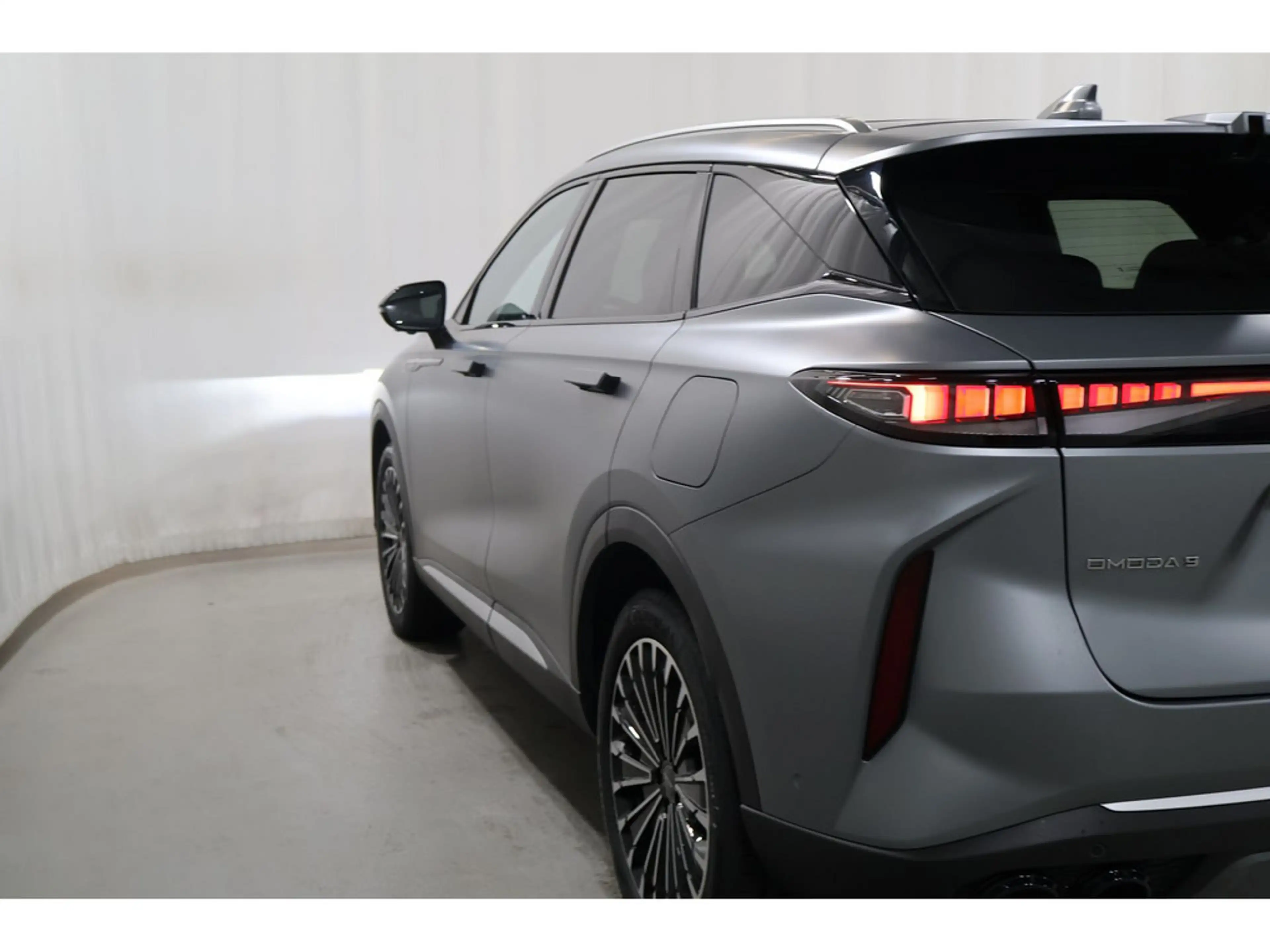 Omoda 9 PHEV Exclusive — photo 14