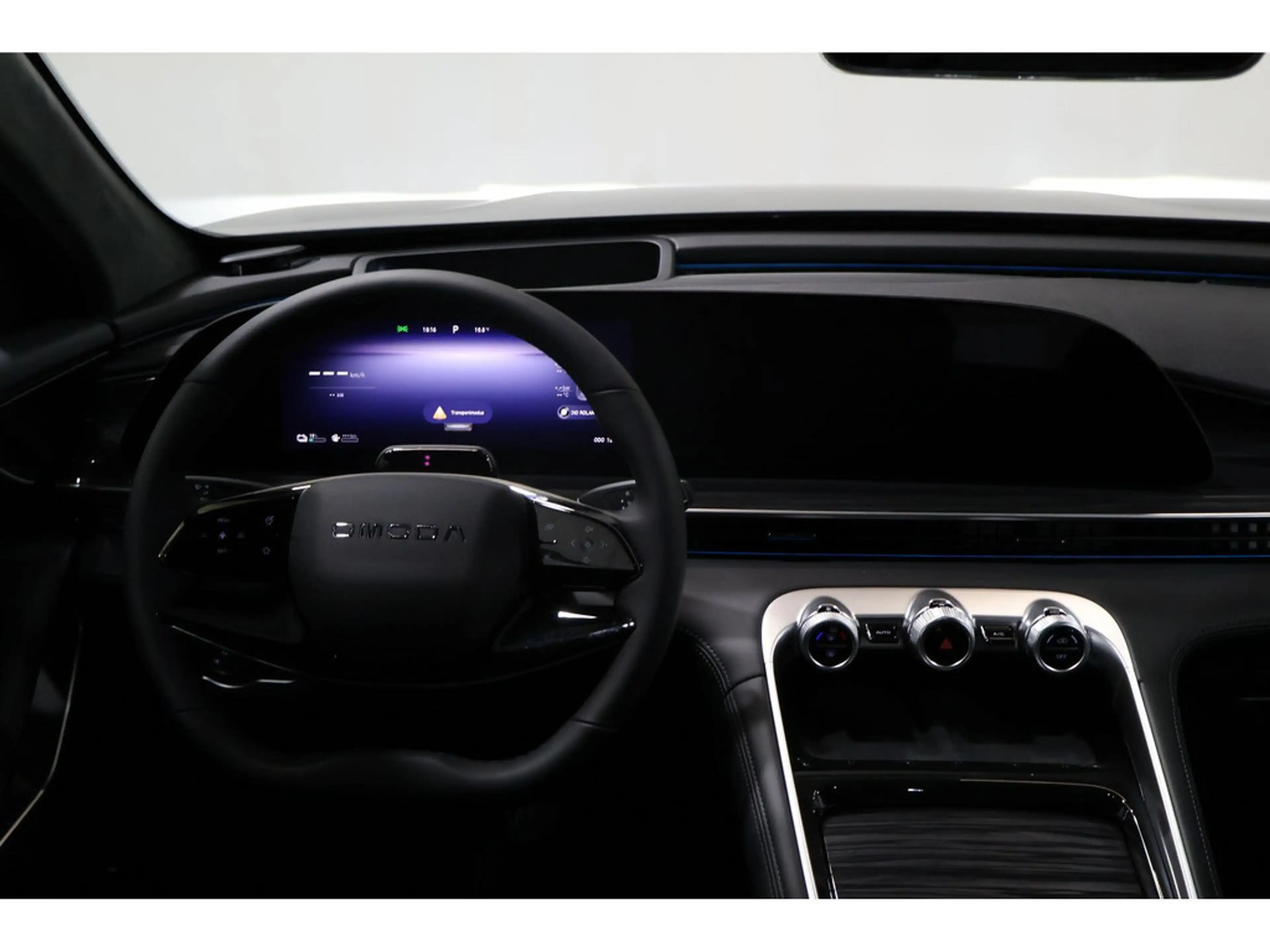 Omoda 9 PHEV Exclusive — photo 11
