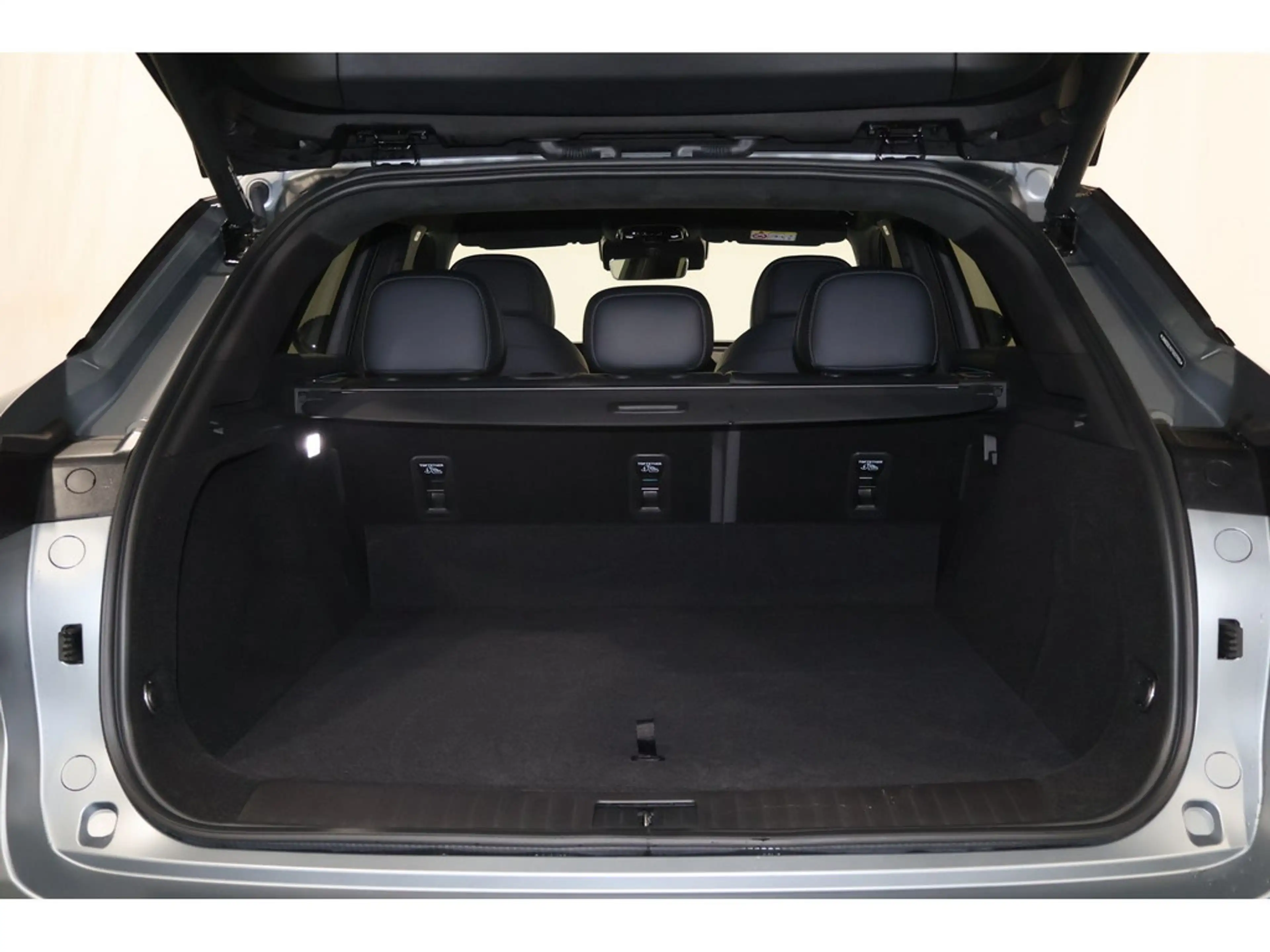 Omoda 9 PHEV Exclusive — photo 7