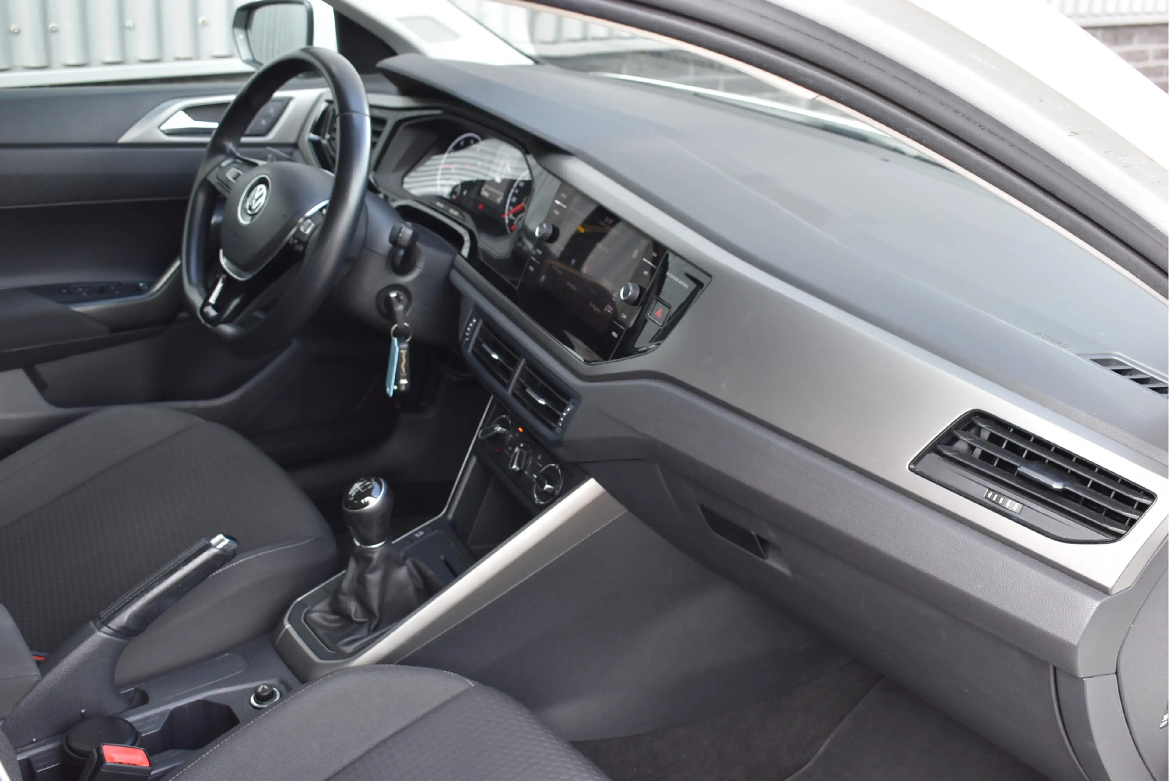 Volkswagen Polo 1.0 TSI Comfortline Adaptive cruise, Carplay, Navi — photo 18