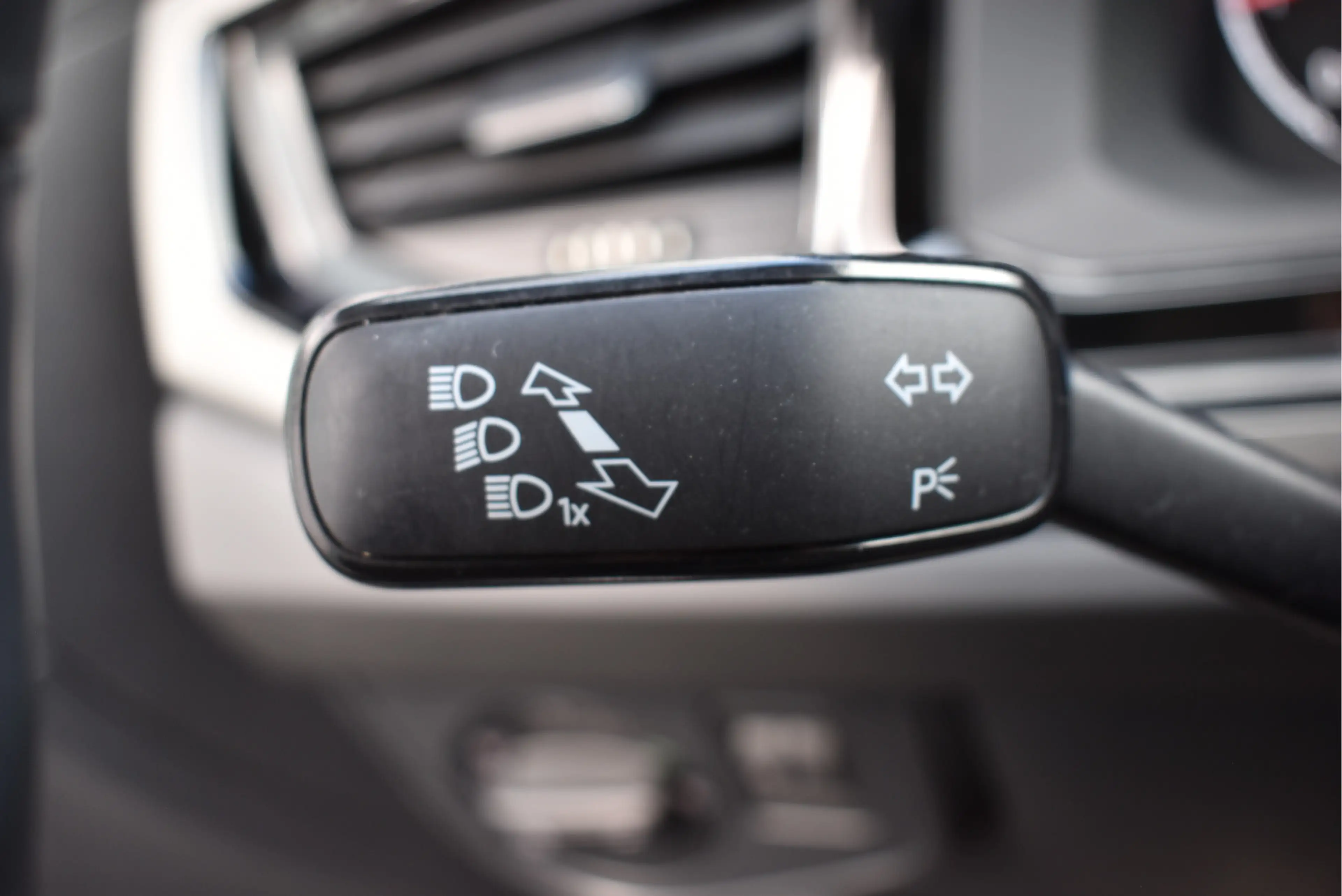 Volkswagen Polo 1.0 TSI Comfortline Adaptive cruise, Carplay, Navi — photo 27