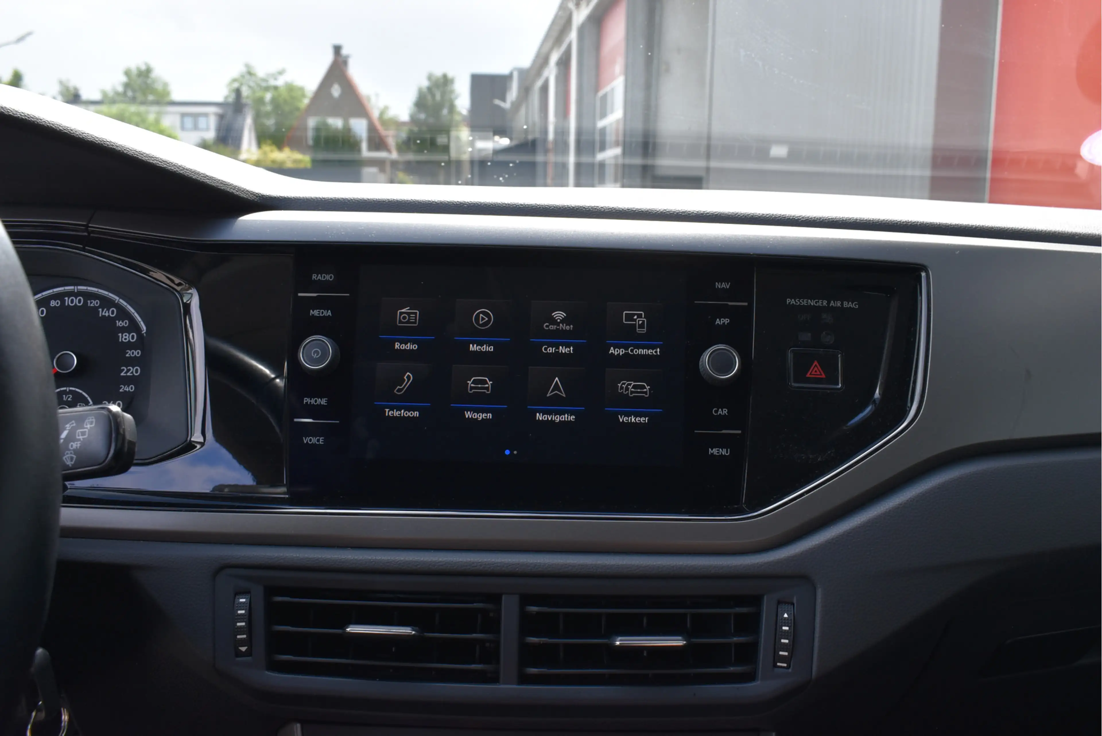Volkswagen Polo 1.0 TSI Comfortline Adaptive cruise, Carplay, Navi — photo 16