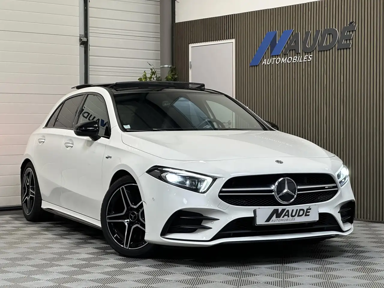 Mercedes-Benz A 35 AMG