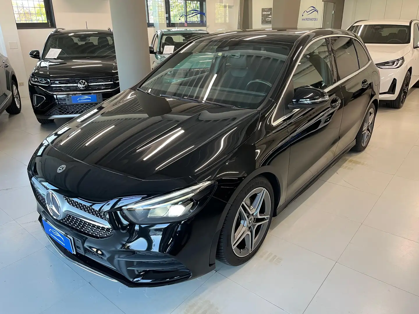 Mercedes-Benz B 200 d 150cv automatica Premium AMG Negro - 1