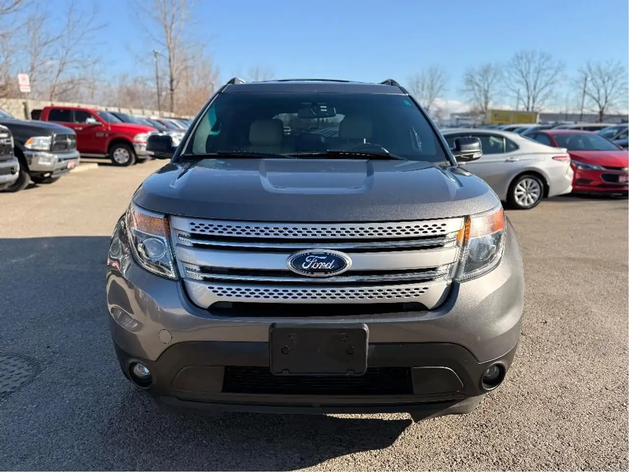 Ford Explorer снимка Ford Explorer