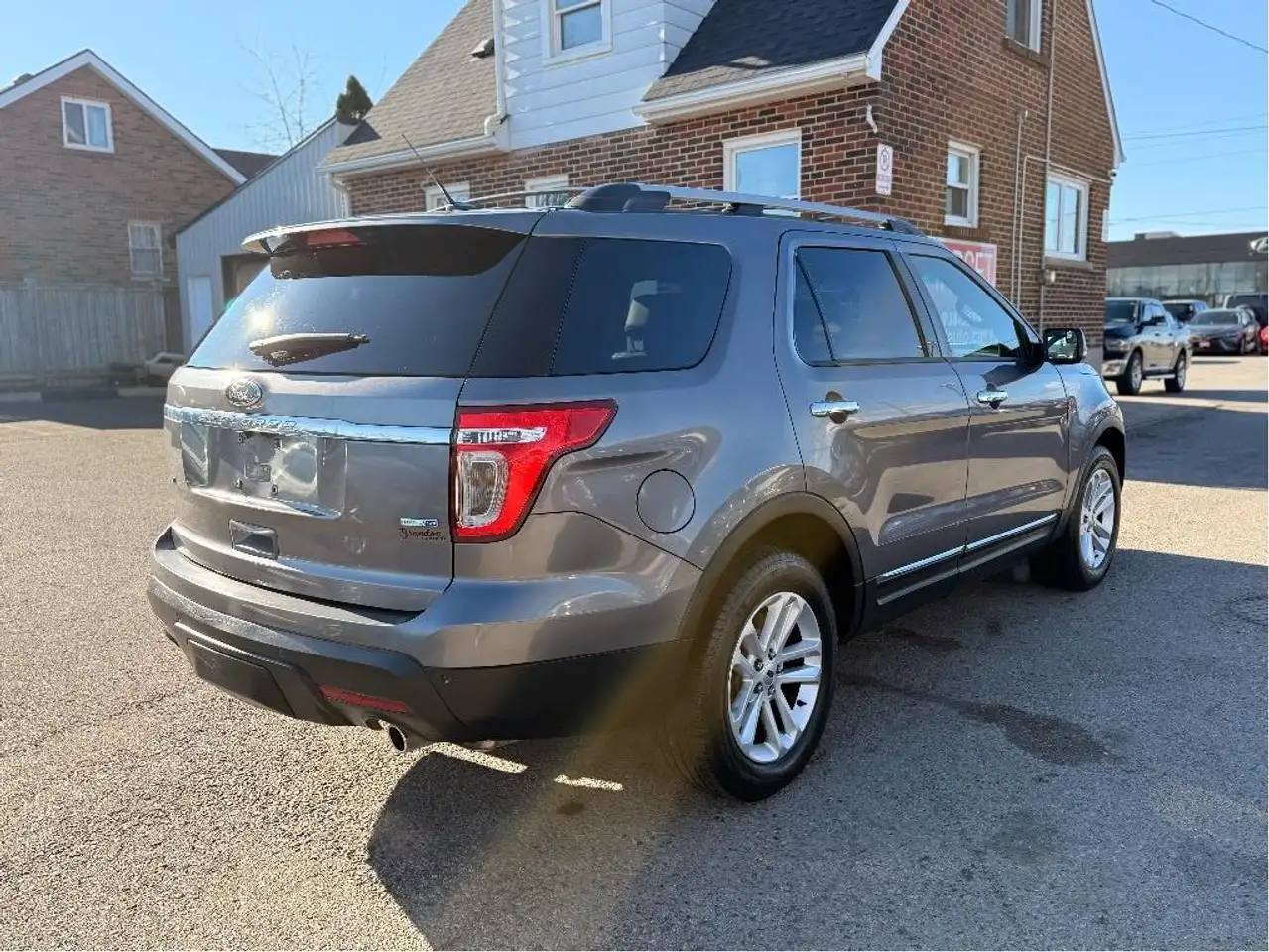 Ford Explorer снимка Ford Explorer