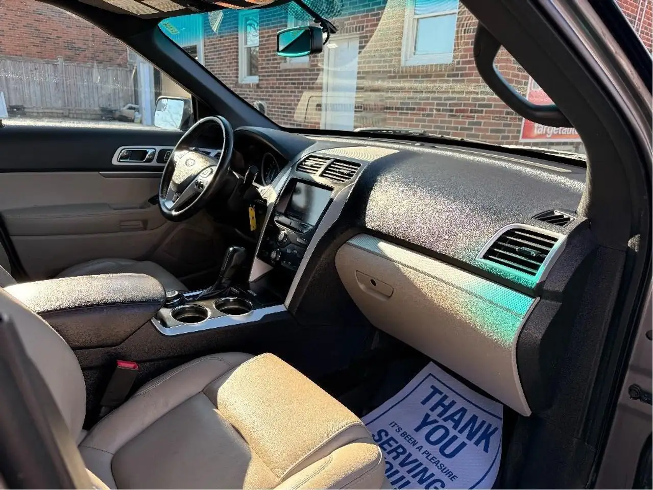 Ford Explorer снимка Ford Explorer