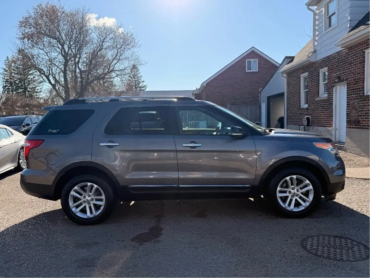 Ford Explorer снимка Ford Explorer