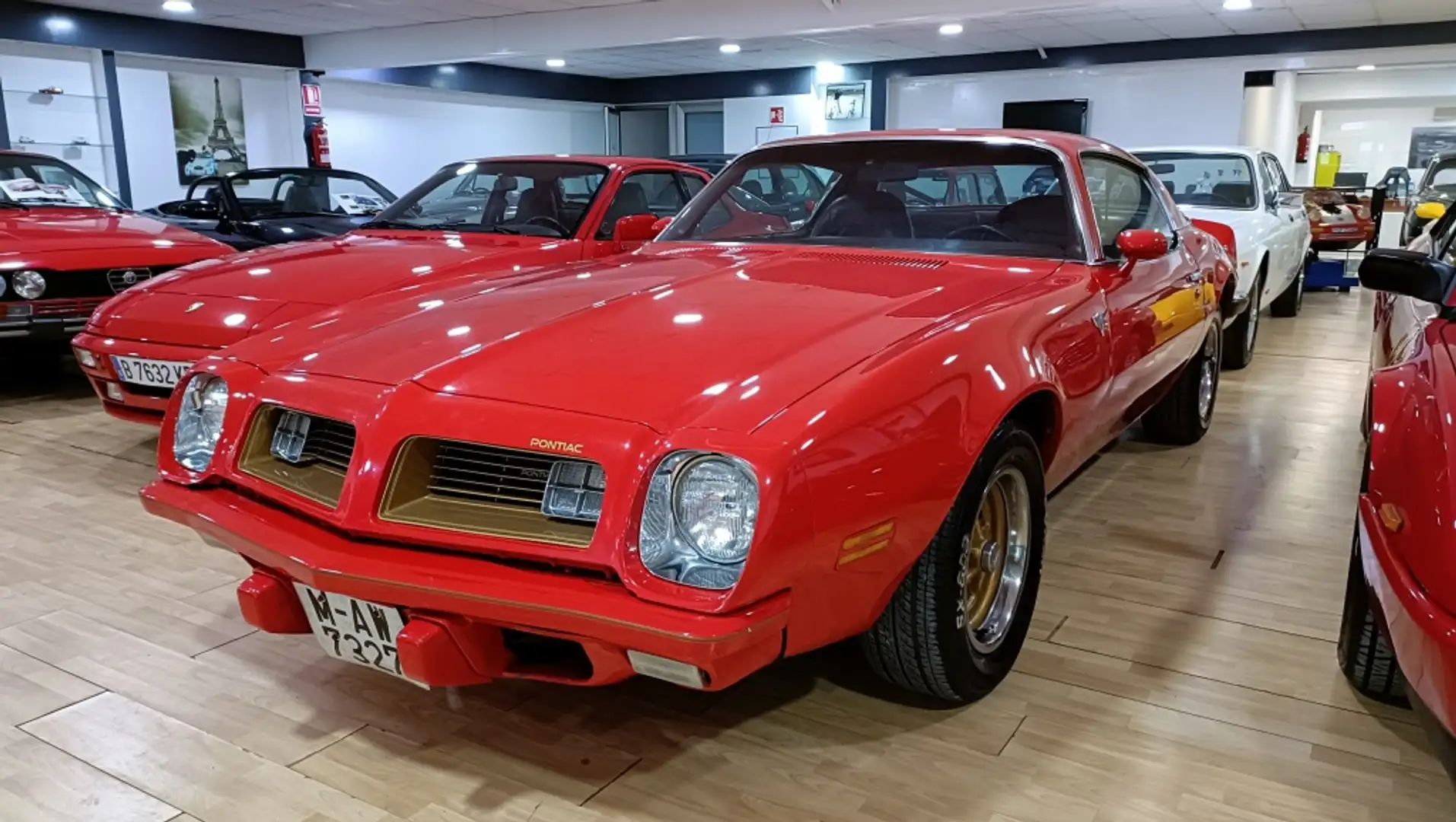 Pontiac Firebird Coupé V8 Kırmızı - 1