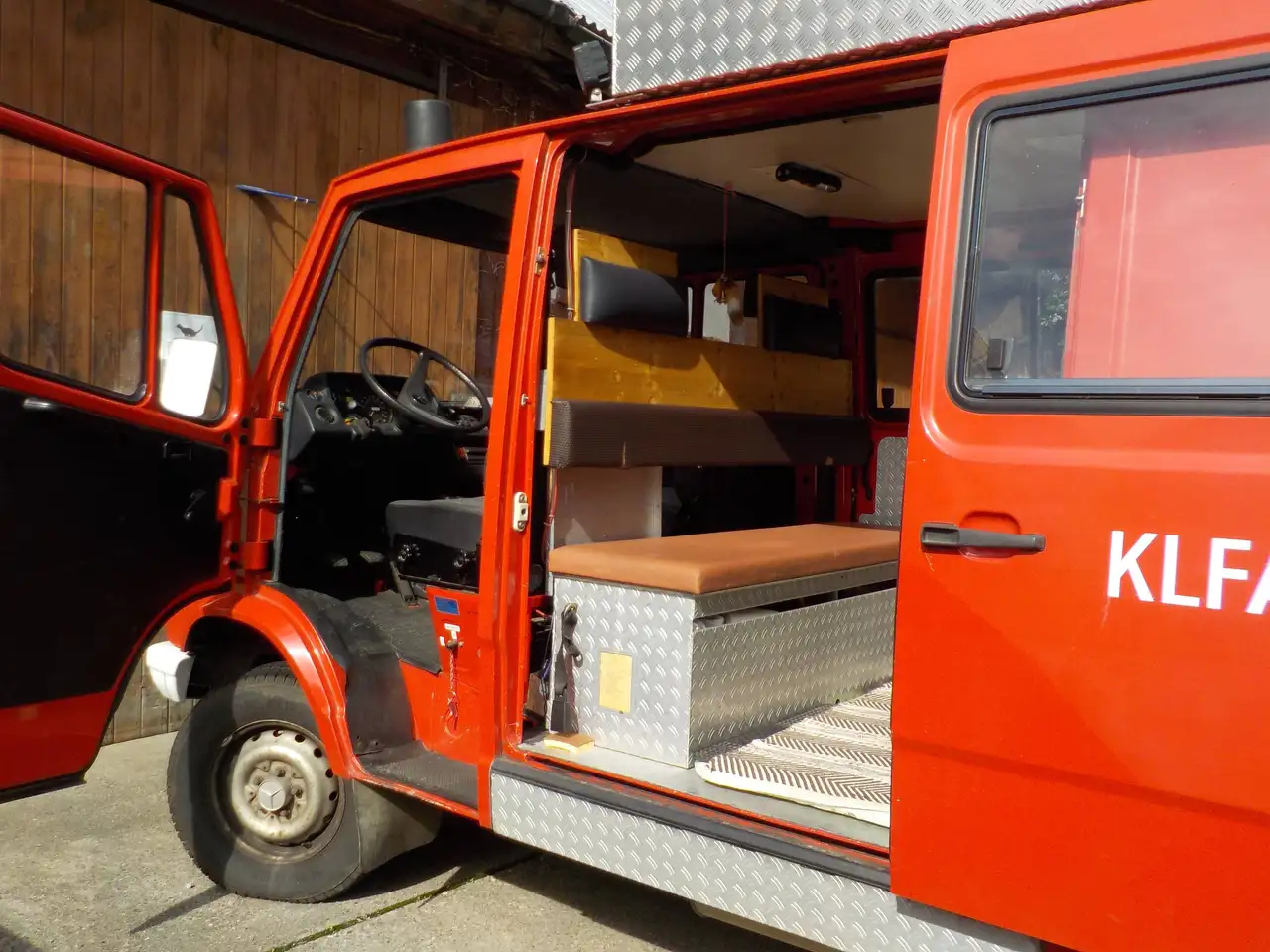 Mercedes-Benz T1 210, foto 2