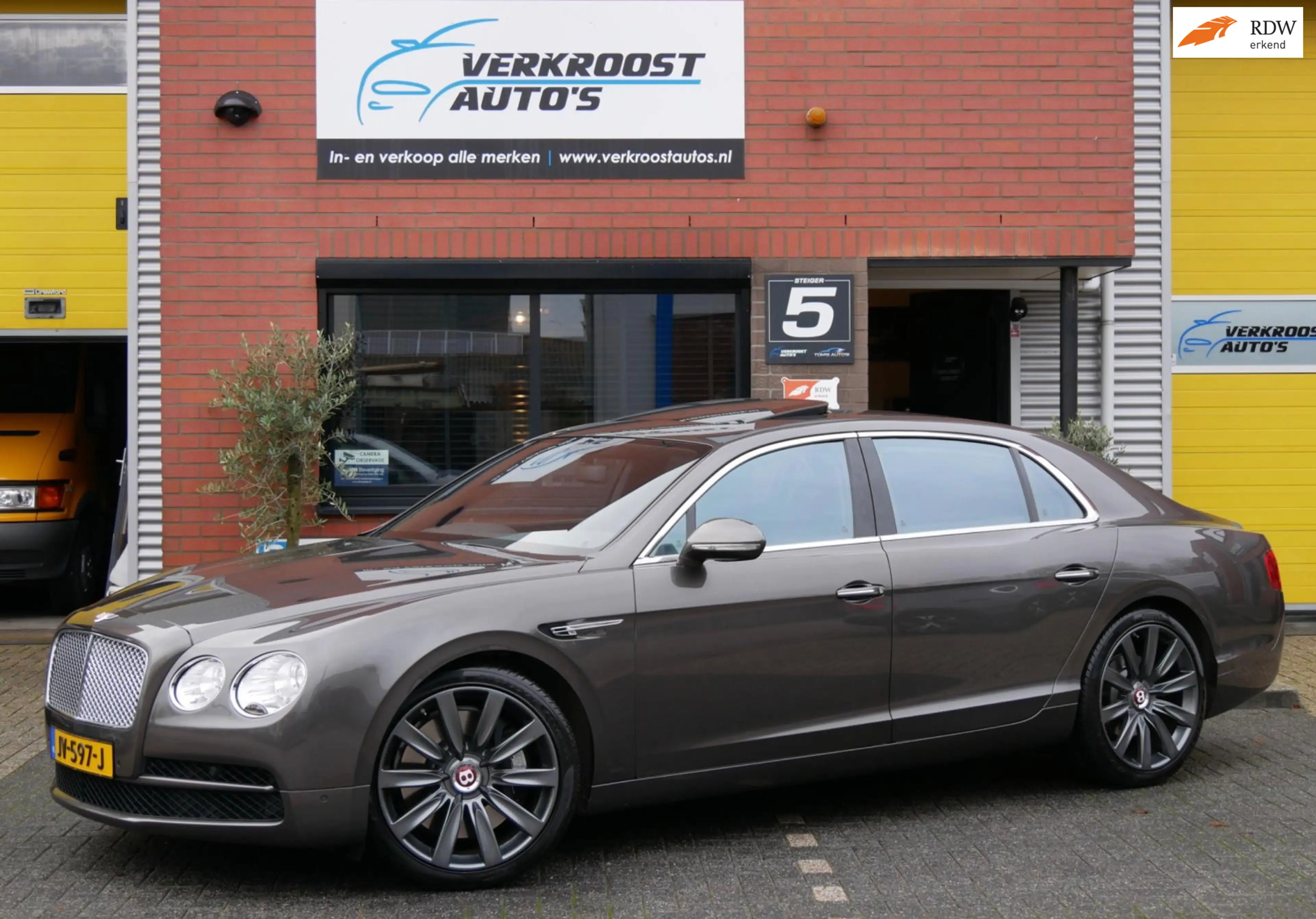 Bentley Flying Spur 4.0 V8. zeer compleet. dealer onderhouden. org km