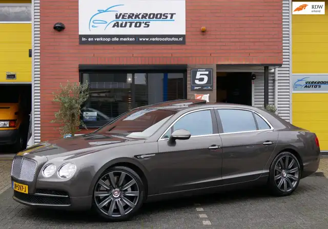 Bentley Flying Spur 4.0 V8. zeer compleet. dealer onderhouden. org km
