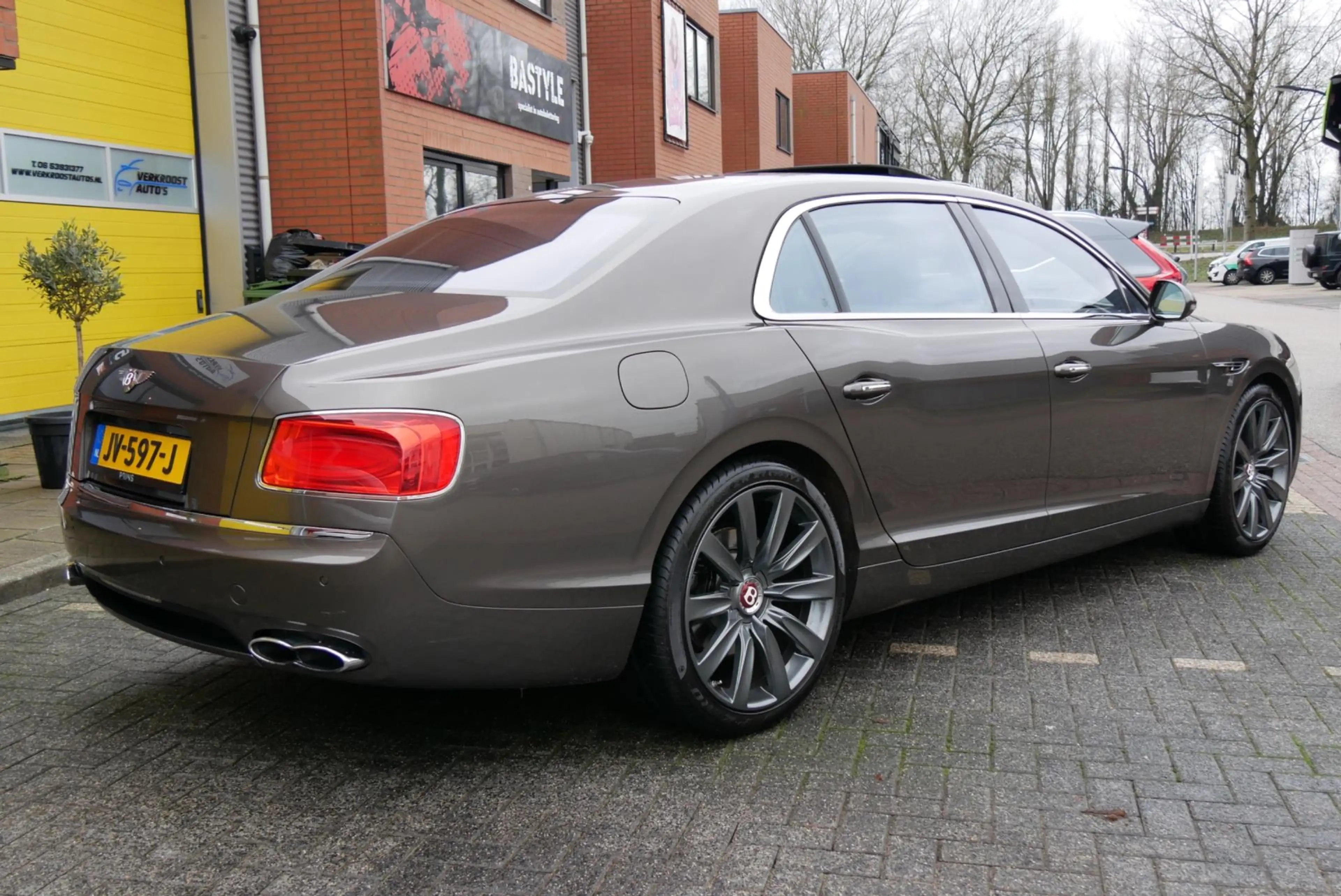 Bentley Flying Spur 4.0 V8. zeer compleet. dealer onderhouden. org km — photo 11
