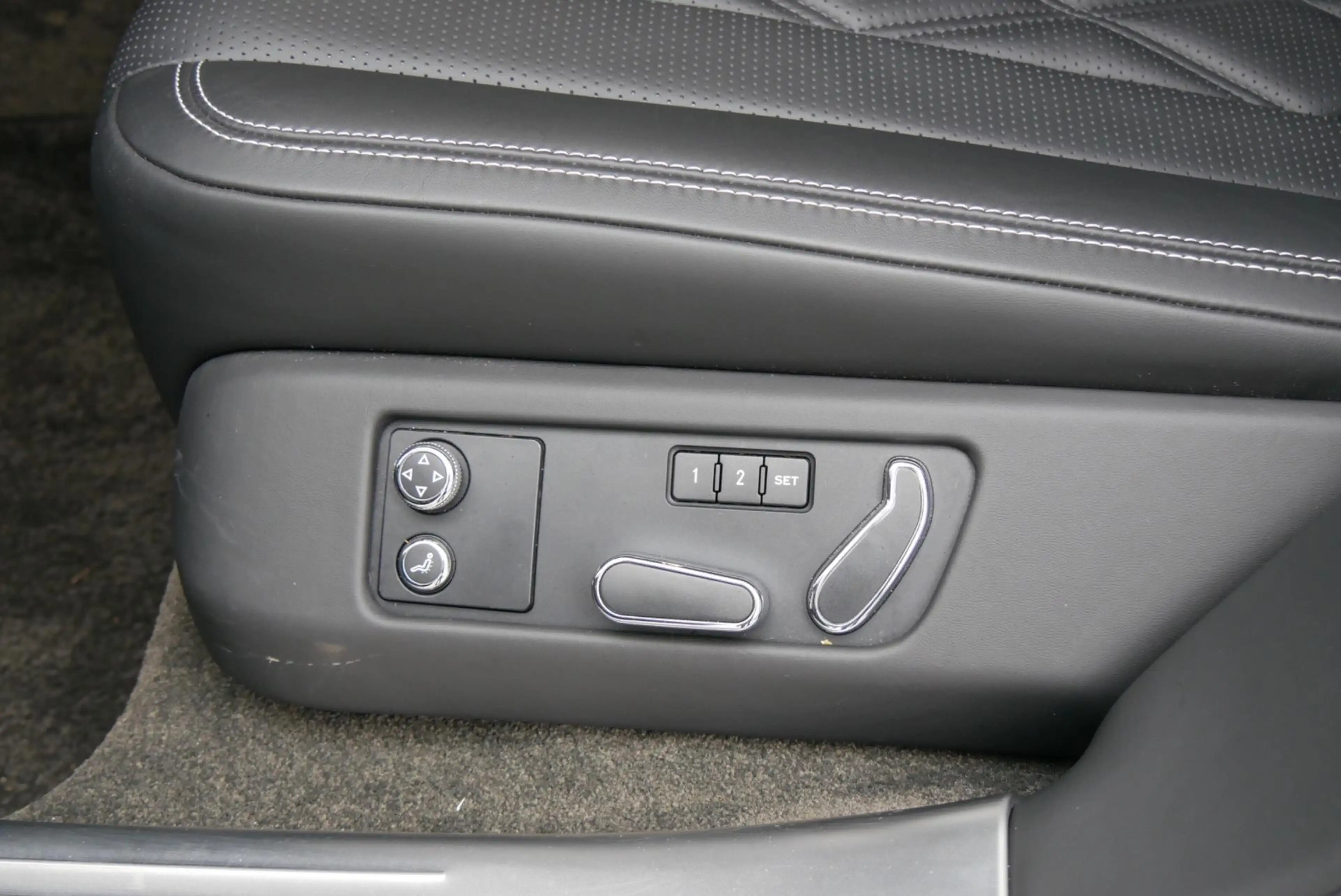 Bentley Flying Spur 4.0 V8. zeer compleet. dealer onderhouden. org km — photo 20