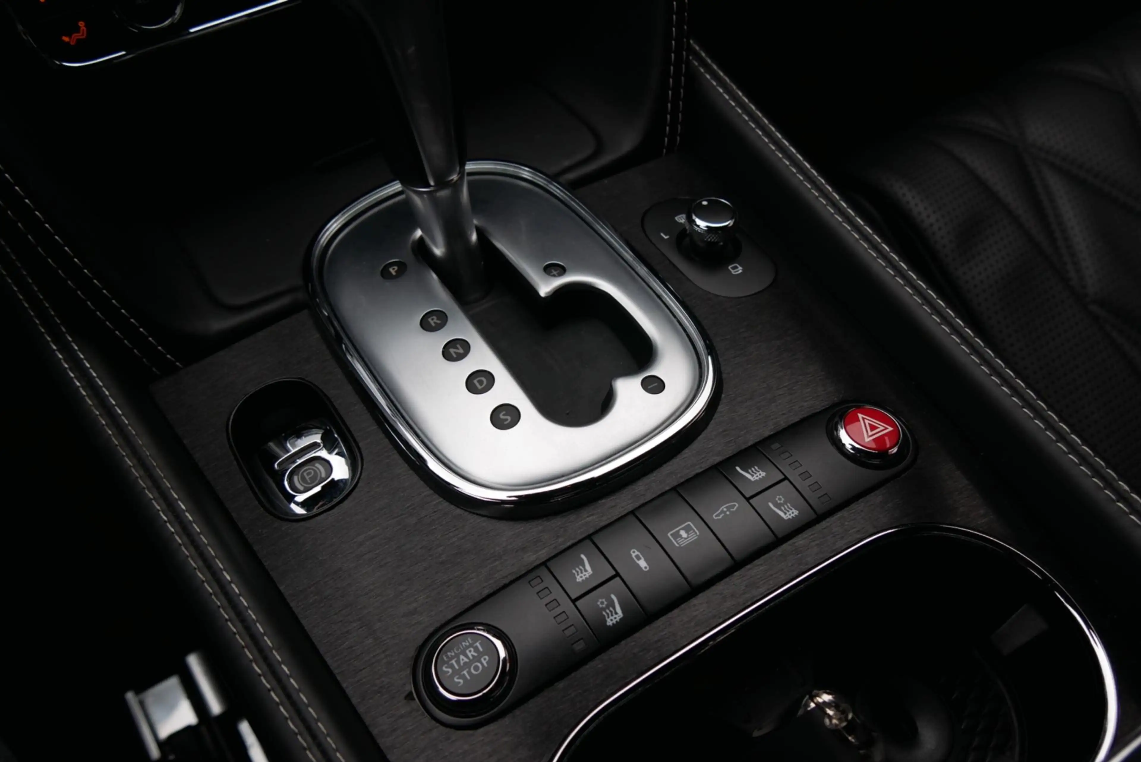 Bentley Flying Spur 4.0 V8. zeer compleet. dealer onderhouden. org km — photo 25