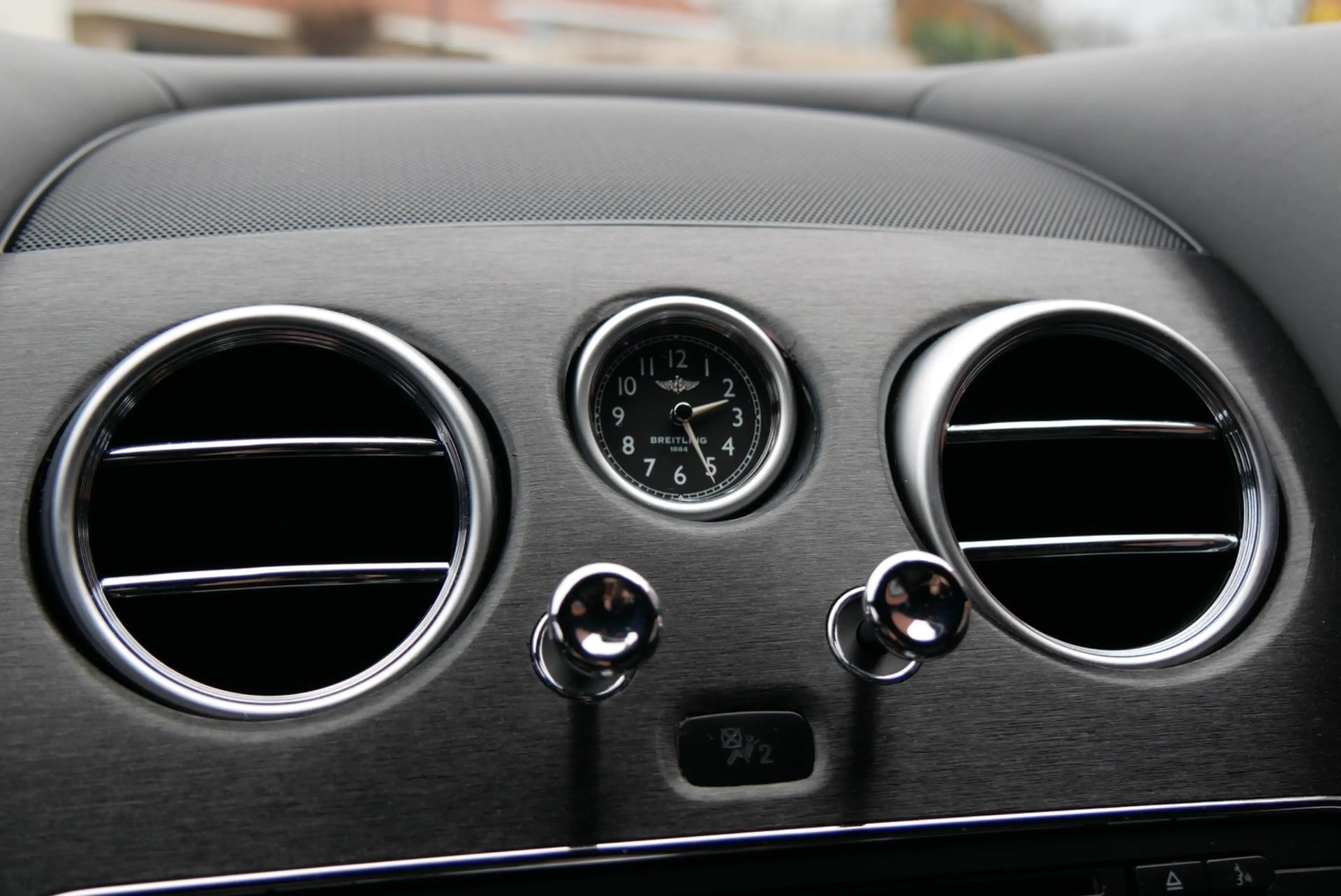 Bentley Flying Spur 4.0 V8. zeer compleet. dealer onderhouden. org km — photo 19