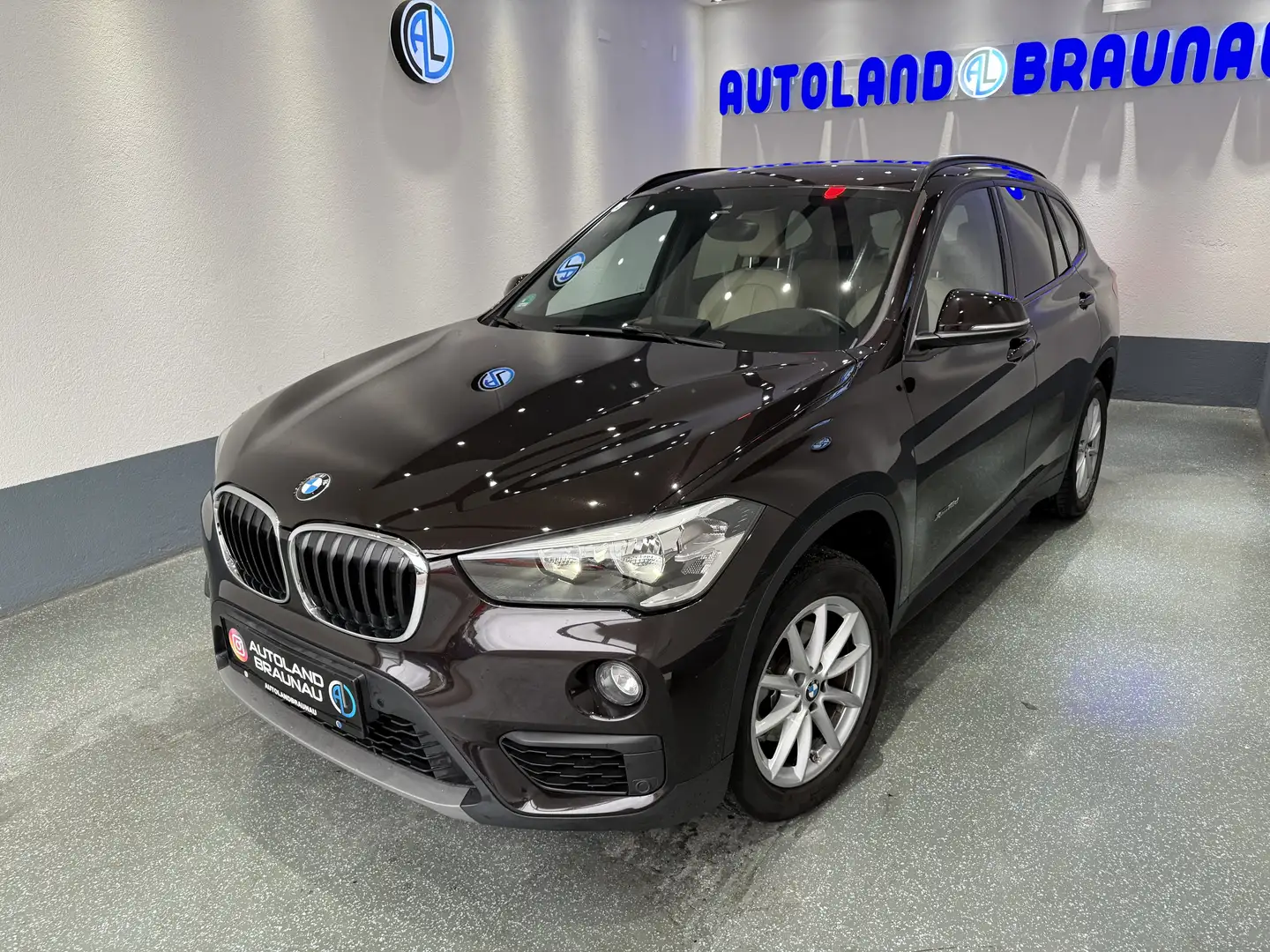 BMW X1 X1 xDrive18d Aut. Sport Line Bronze - 2