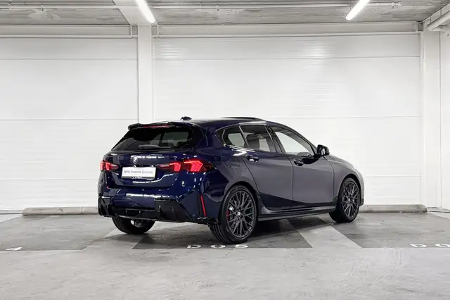 BMW 1 Series view 7